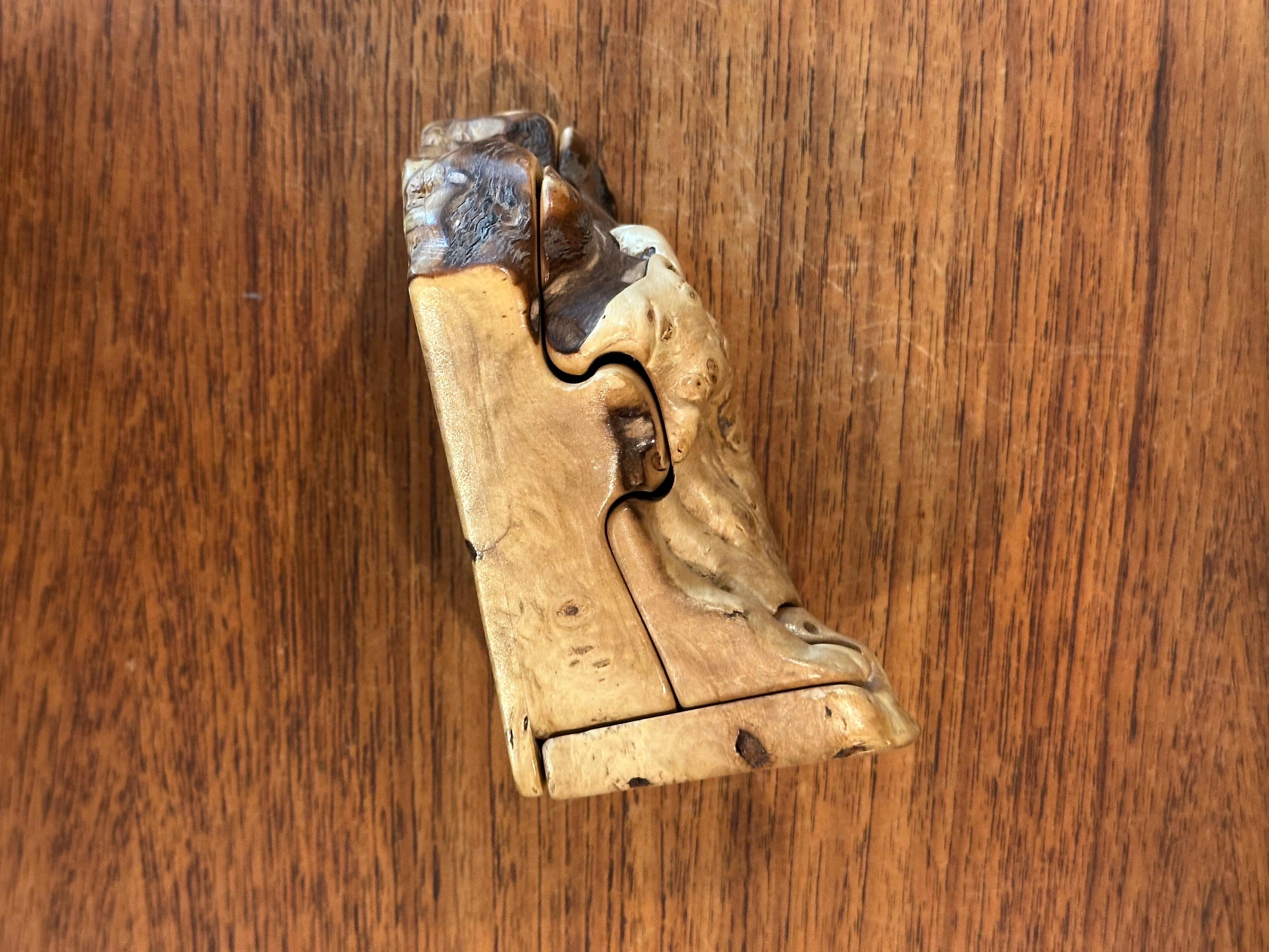 Boîte à puzzle en bois de ronce par Don Wood en vente 7