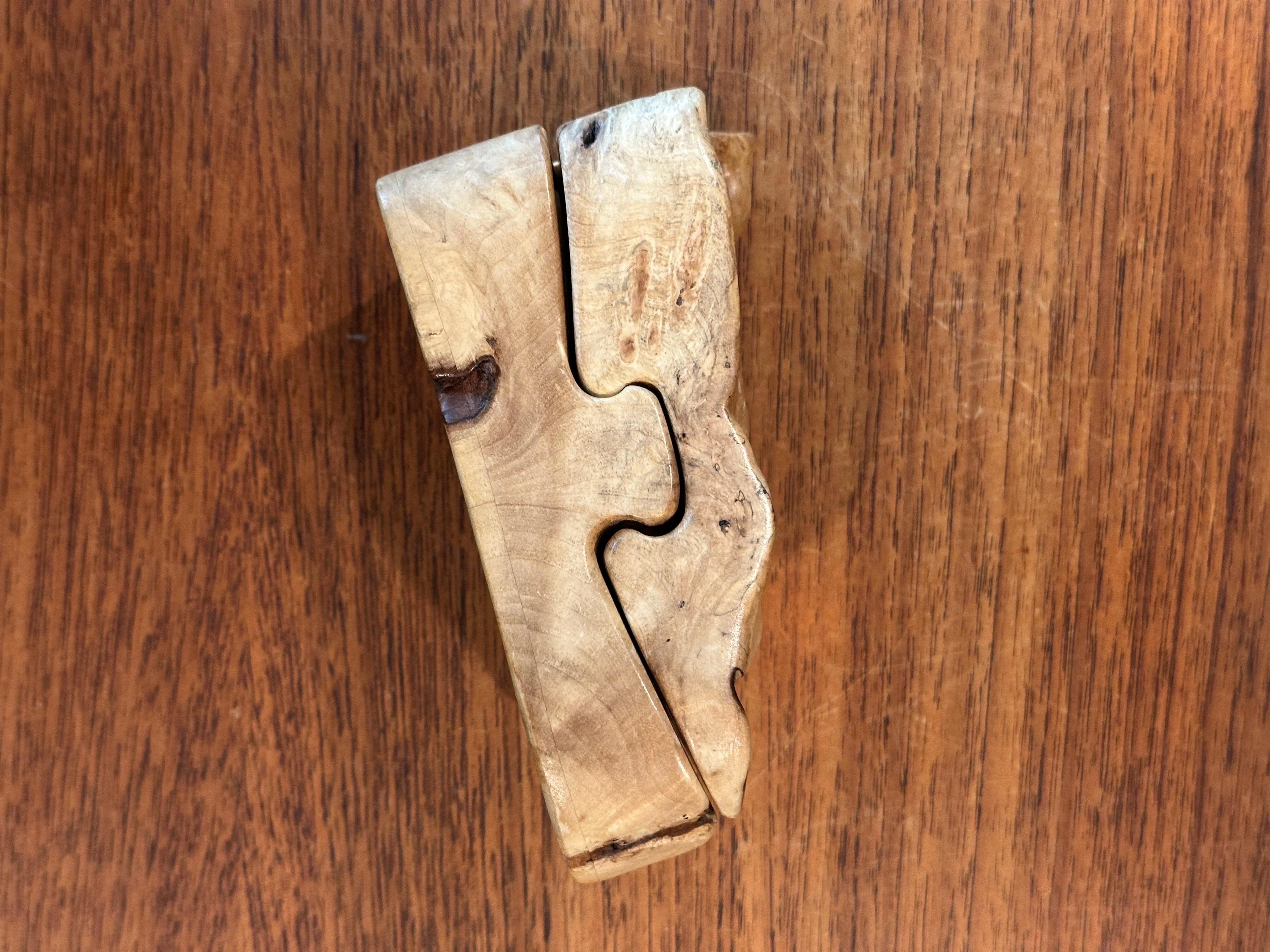 Boîte à puzzle en bois de ronce par Don Wood en vente 8