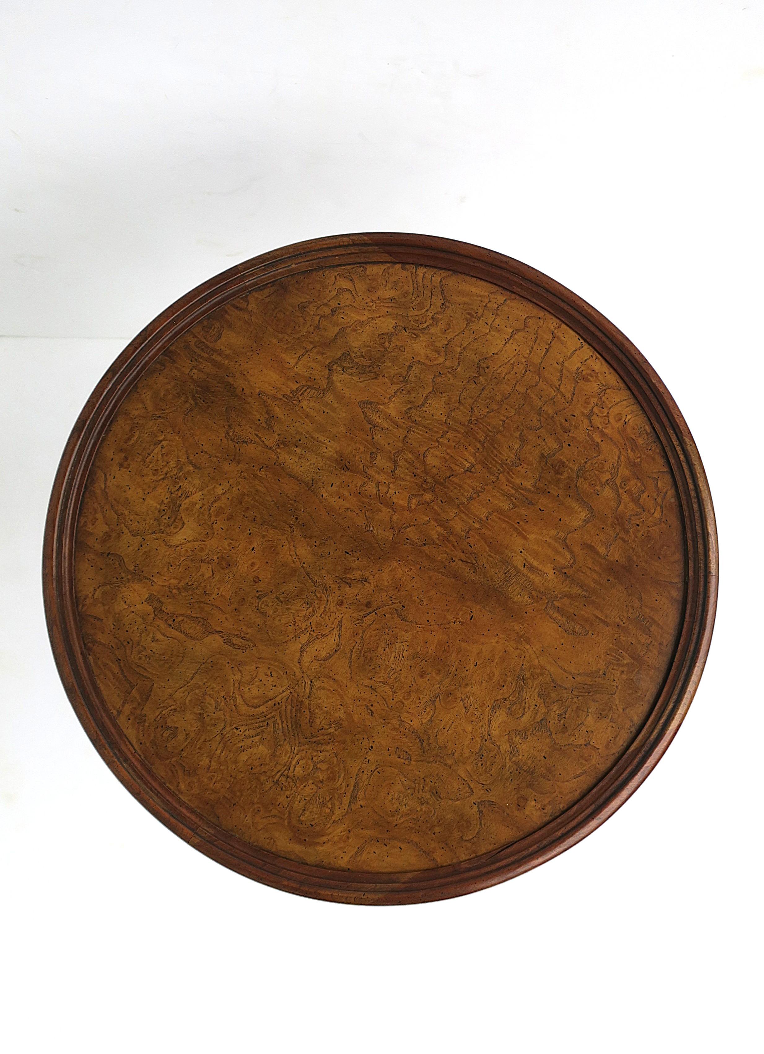 Table d'appoint en Wood Wood Seashell Design/One en vente 5