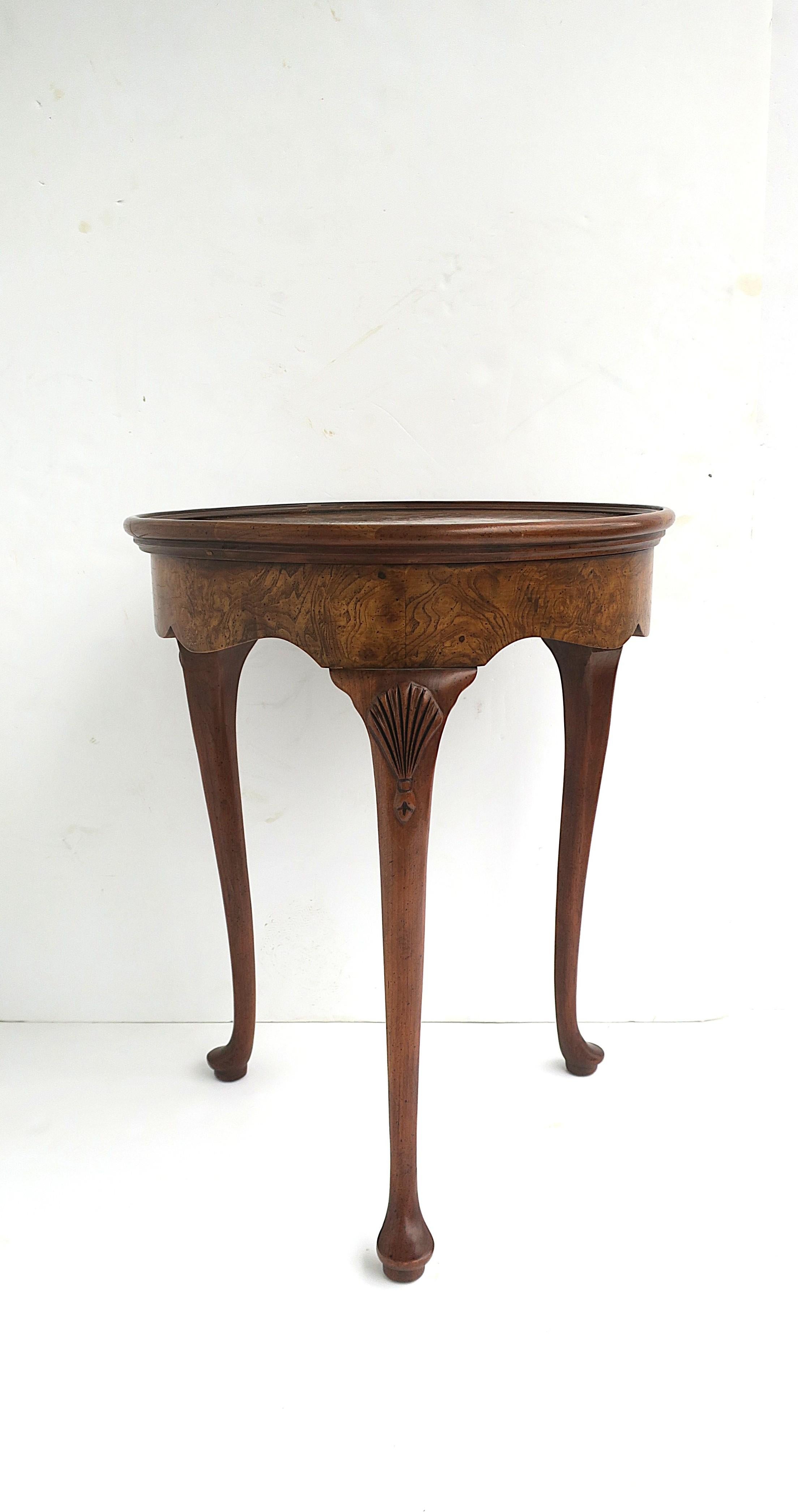 Placage Table d'appoint en Wood Wood Seashell Design/One en vente