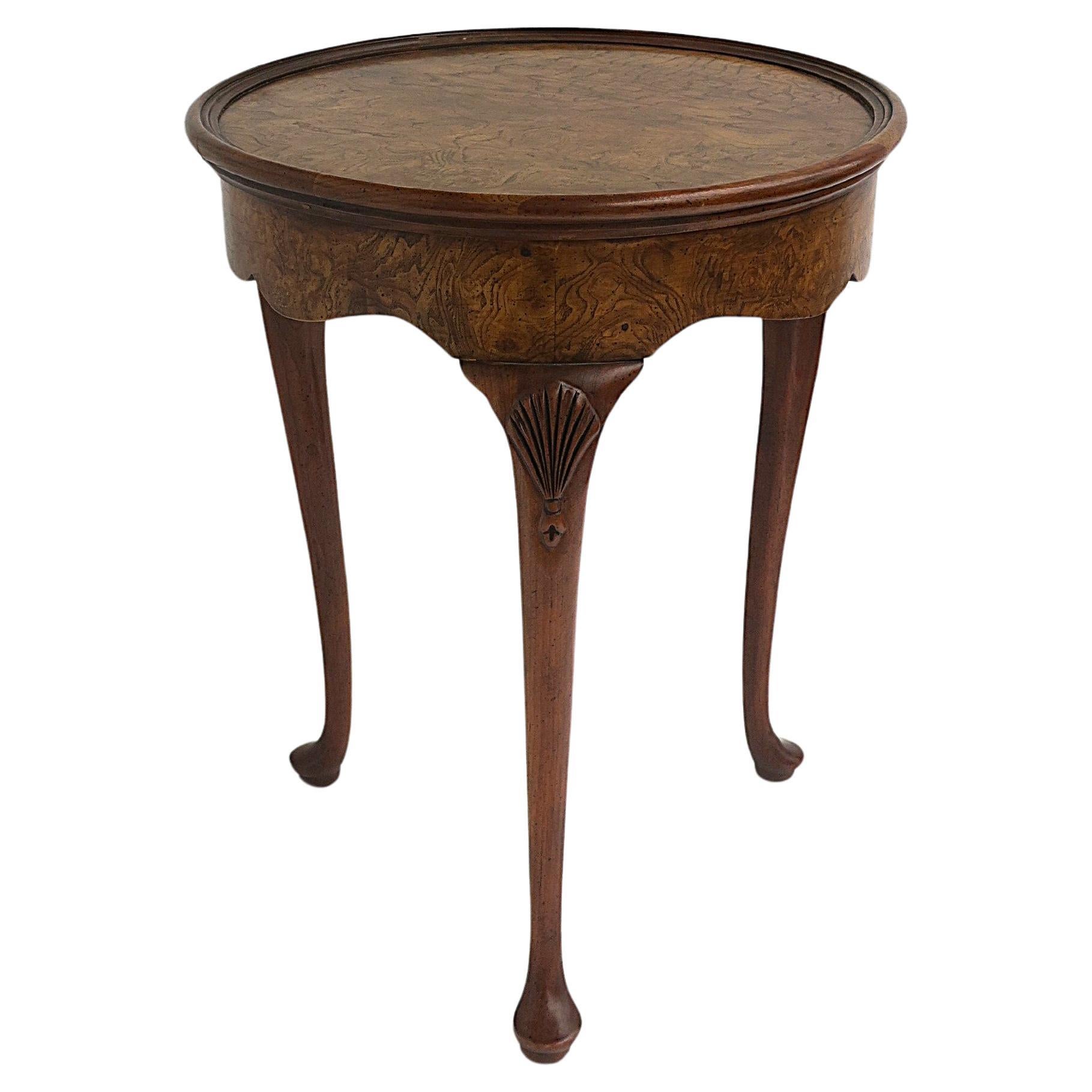 Mesa Auxiliar Madera Burl Diseño Festoneado Concha Marina