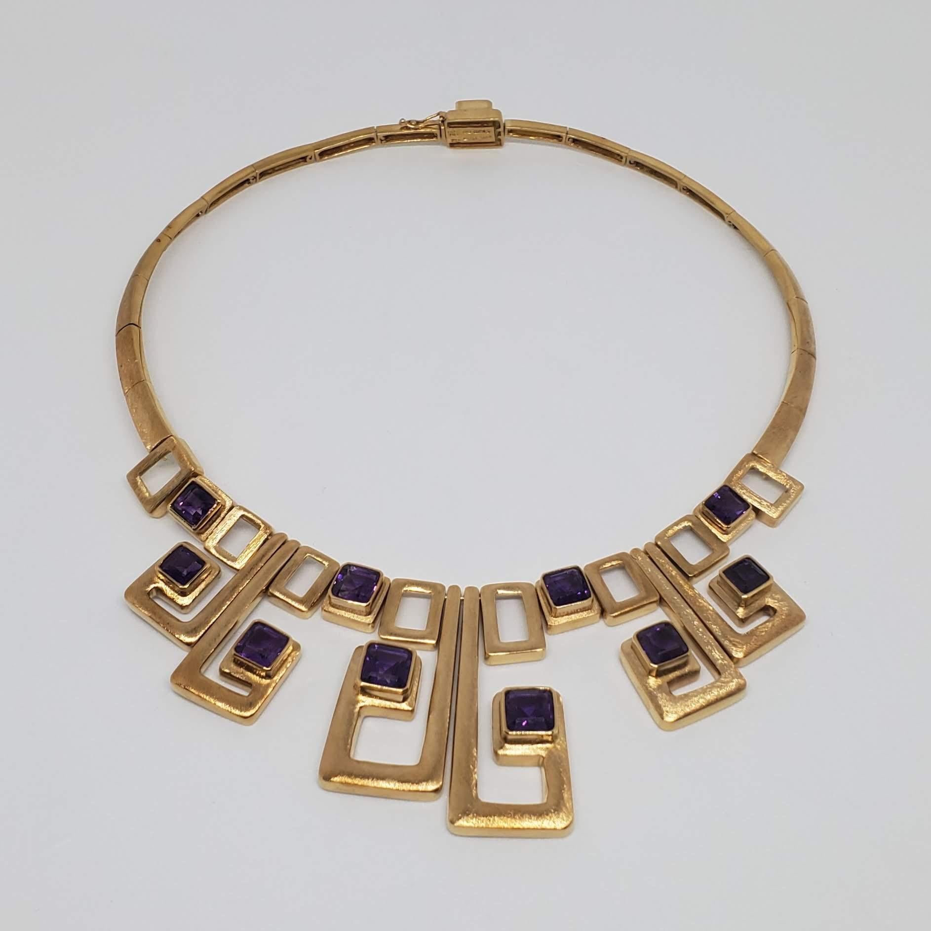 Thanks for taking a look at this stunningly beautiful Vintage Burle Marx 18 Karat Gold and Amethyst Necklace. This piece is in excellent condition, and is a beautiful example of the designs of Burle Marx and Master Goldsmith Bruno Guidi. The