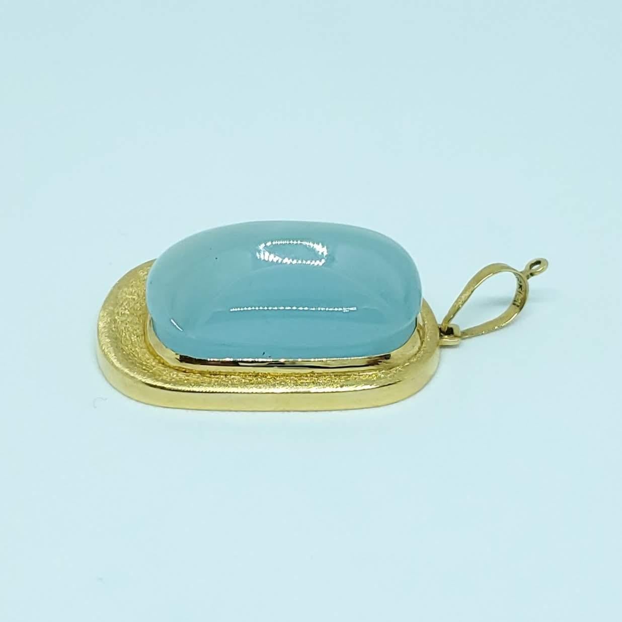 Burle Marx 18 Karat Gold Freeform 'Forma Livre' Aquamarine Pendant In Excellent Condition For Sale In Woodway, TX