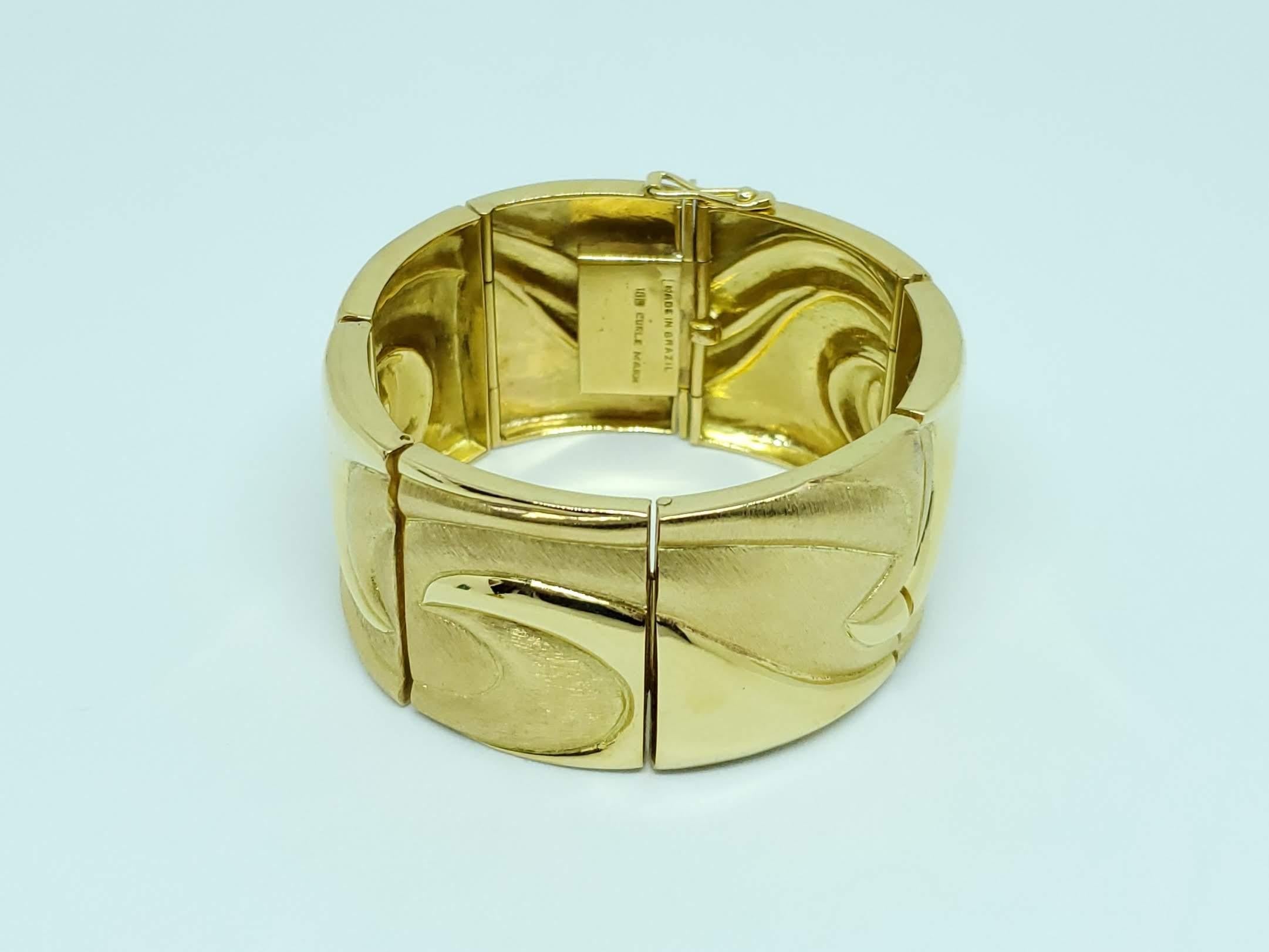 Thanks for taking a look at this late 1980's Burle Marx Wide Gold Bracelet. We say 