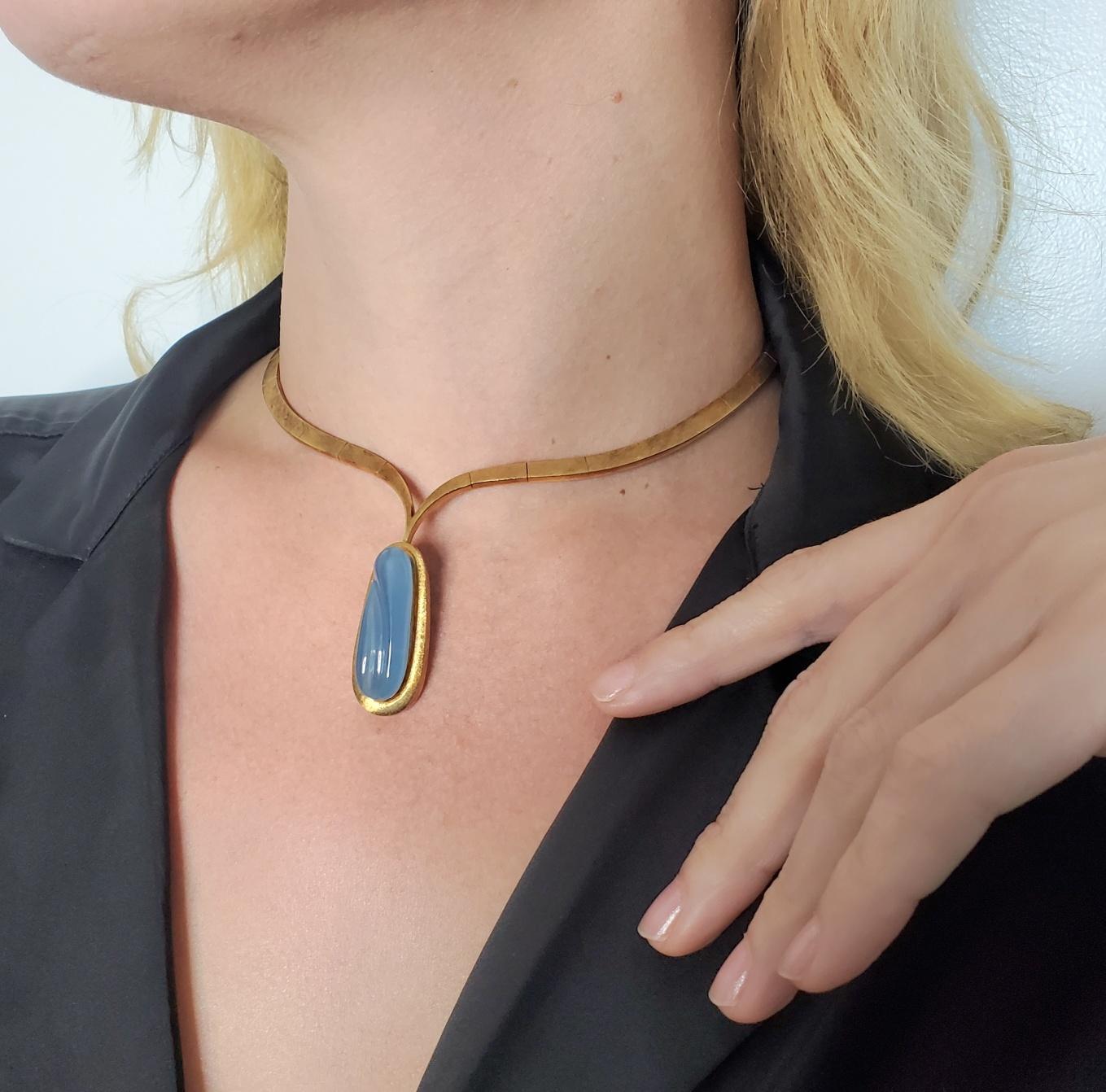 Necklace designed by Haroldo Burle Marx (1911-1991).

A sculptural piece of modernism art, created in Brazil by the artist, designer and jeweler Haroldo Burle Marx, back in the late 1960's. This rare forma livre flexible necklace has been crafted as