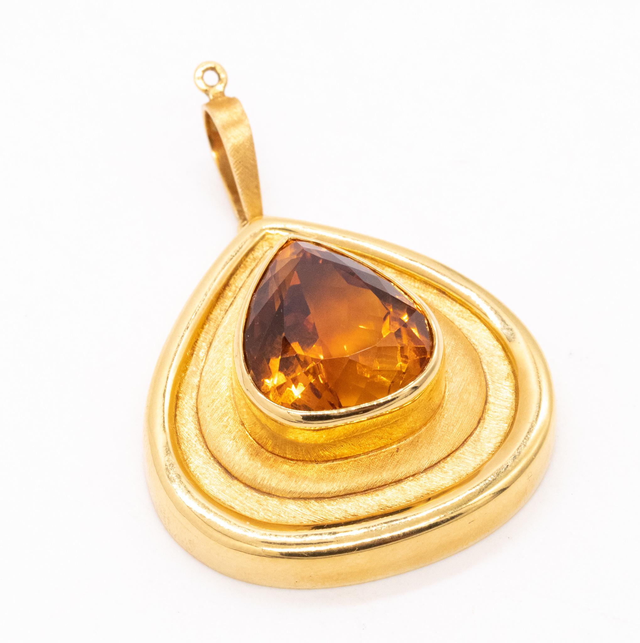 Burle Marx 1970 Brazil Pear Shape Pendant in 18Kt Gold 15.67 Cts Pear Gemstone In Excellent Condition In Miami, FL