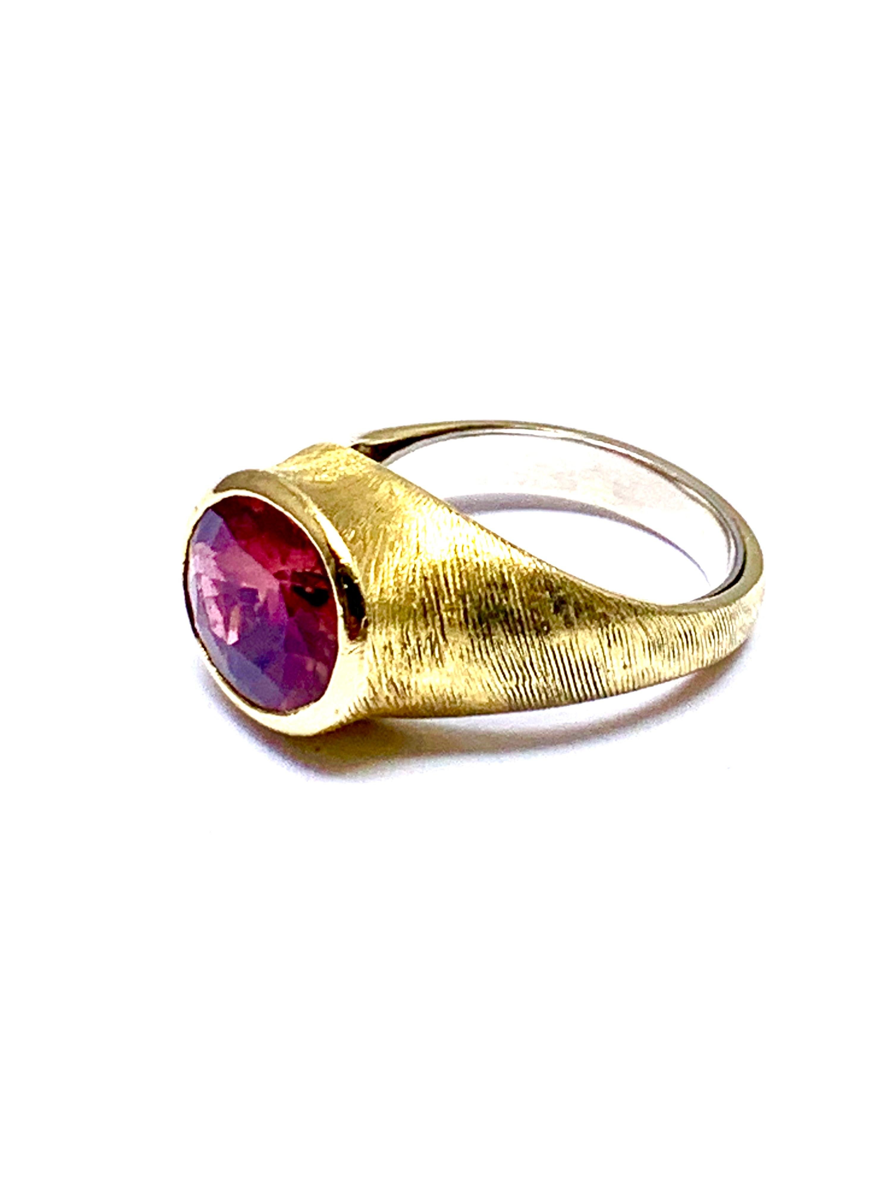 Burle Marx 3.57 Carat Faceted Oval Pink Tourmaline and 18 Karat Yellow Gold Ring In Excellent Condition In Chevy Chase, MD