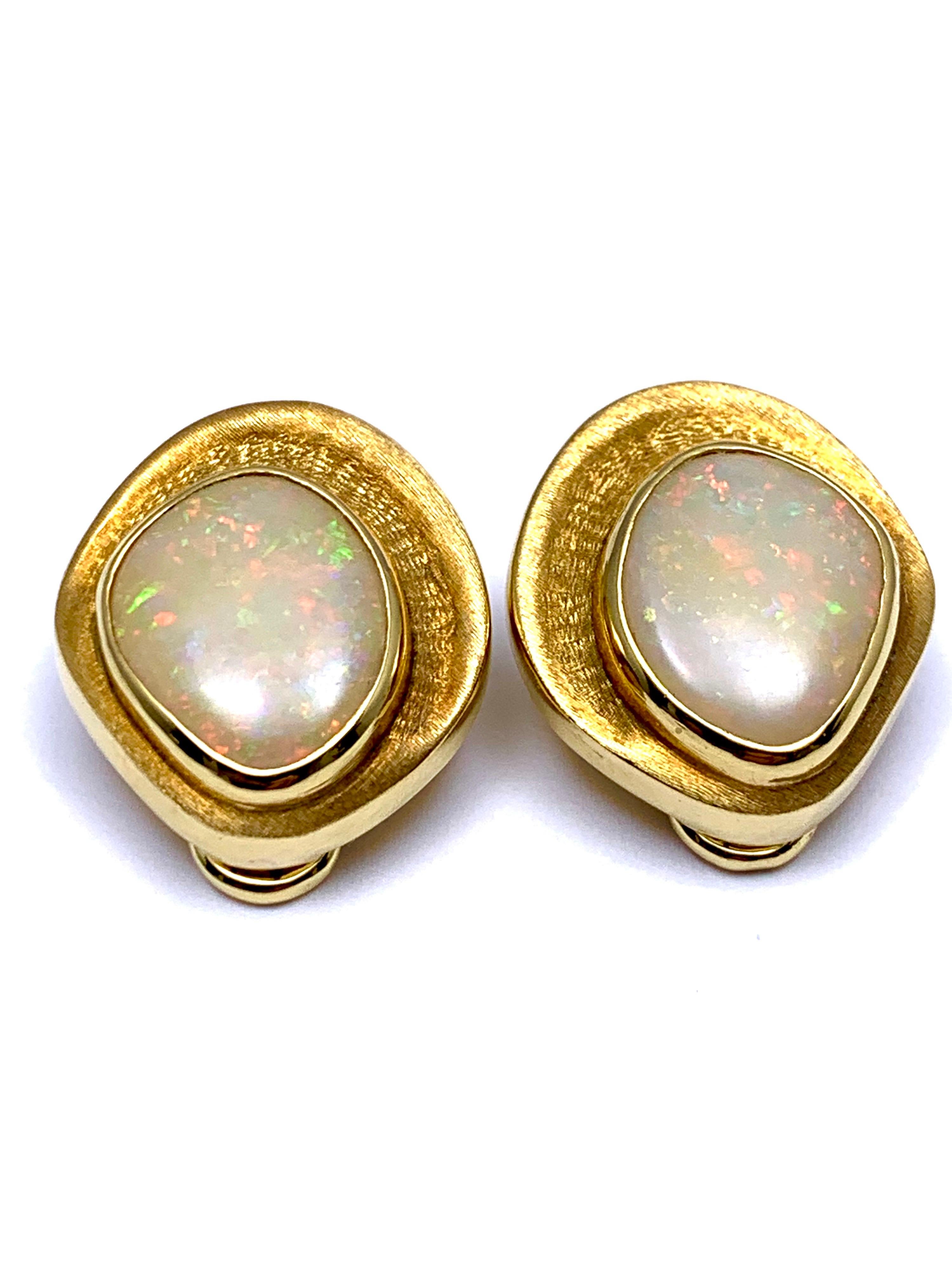 Women's or Men's Burle Marx 5.97 Carat Cabochon White Opal and 18 Karat Yellow Gold Earrings