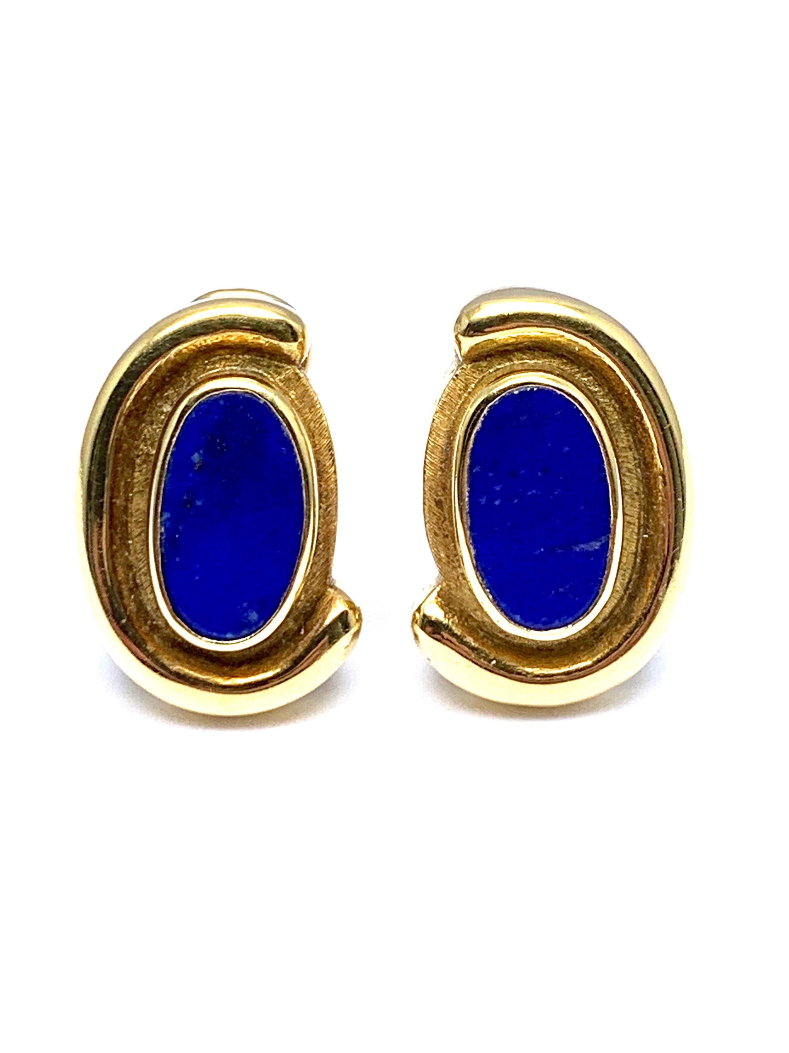 A beautiful Lapis Lazuli earrings designed by Burle Marx. The flat oval Lapis Lazuli is bezel set in an 18 karat yellow gold abstarct design earrings. The backs of the earrings are signed 