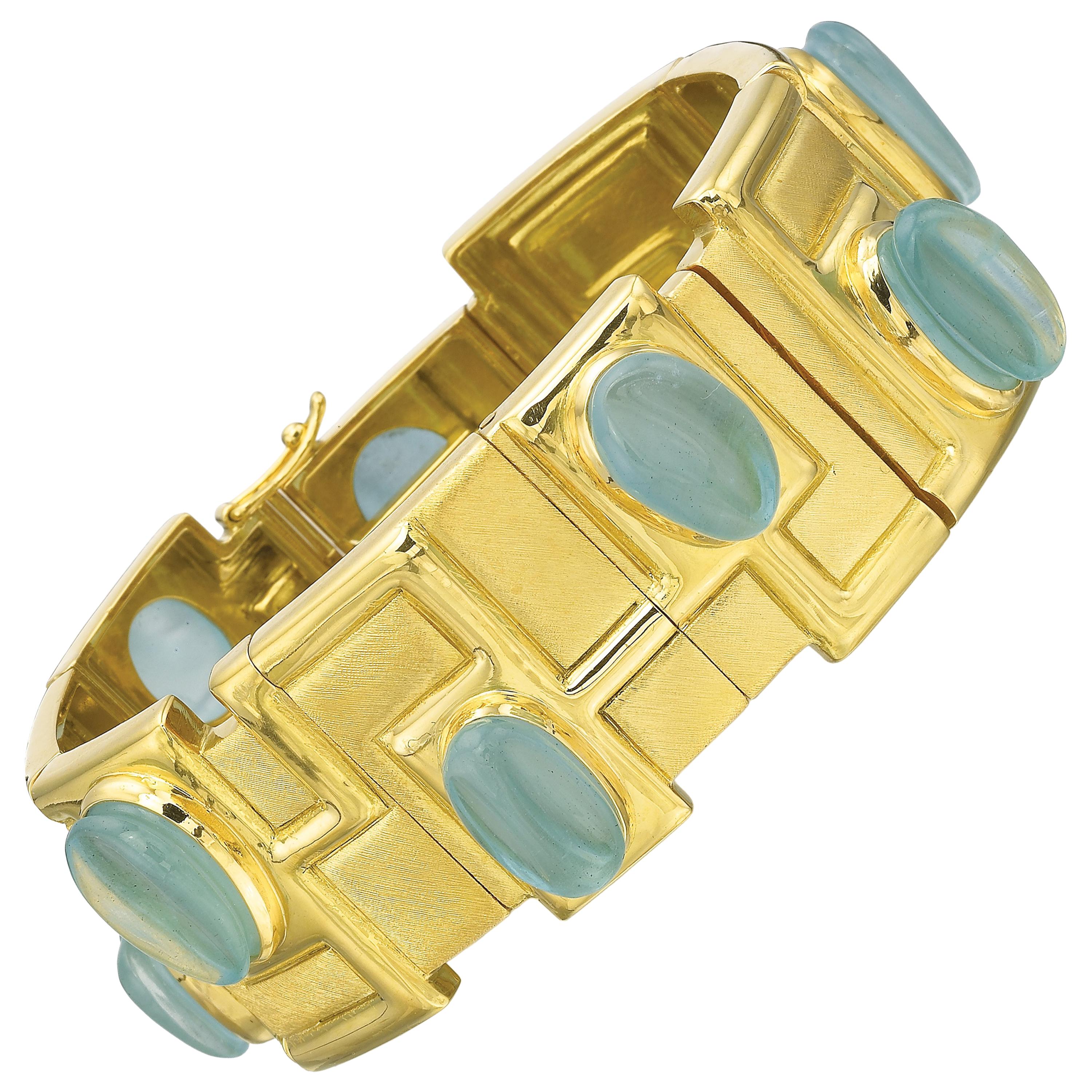 Burle Marx Brothers 18 Karat Yellow Gold Aquamarine Modern Bracelet