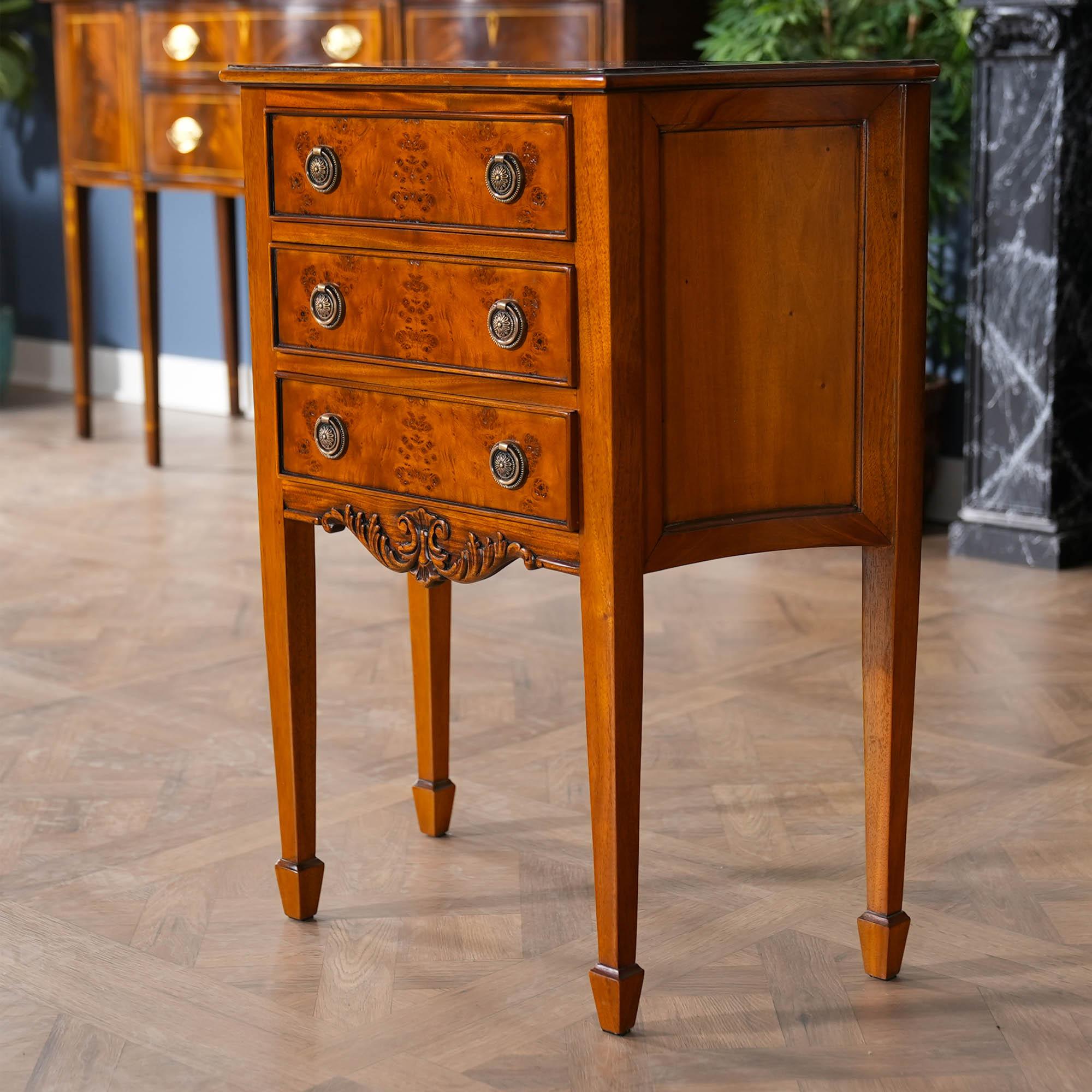 Commode à incrustation Neuf - En vente à Annville, PA