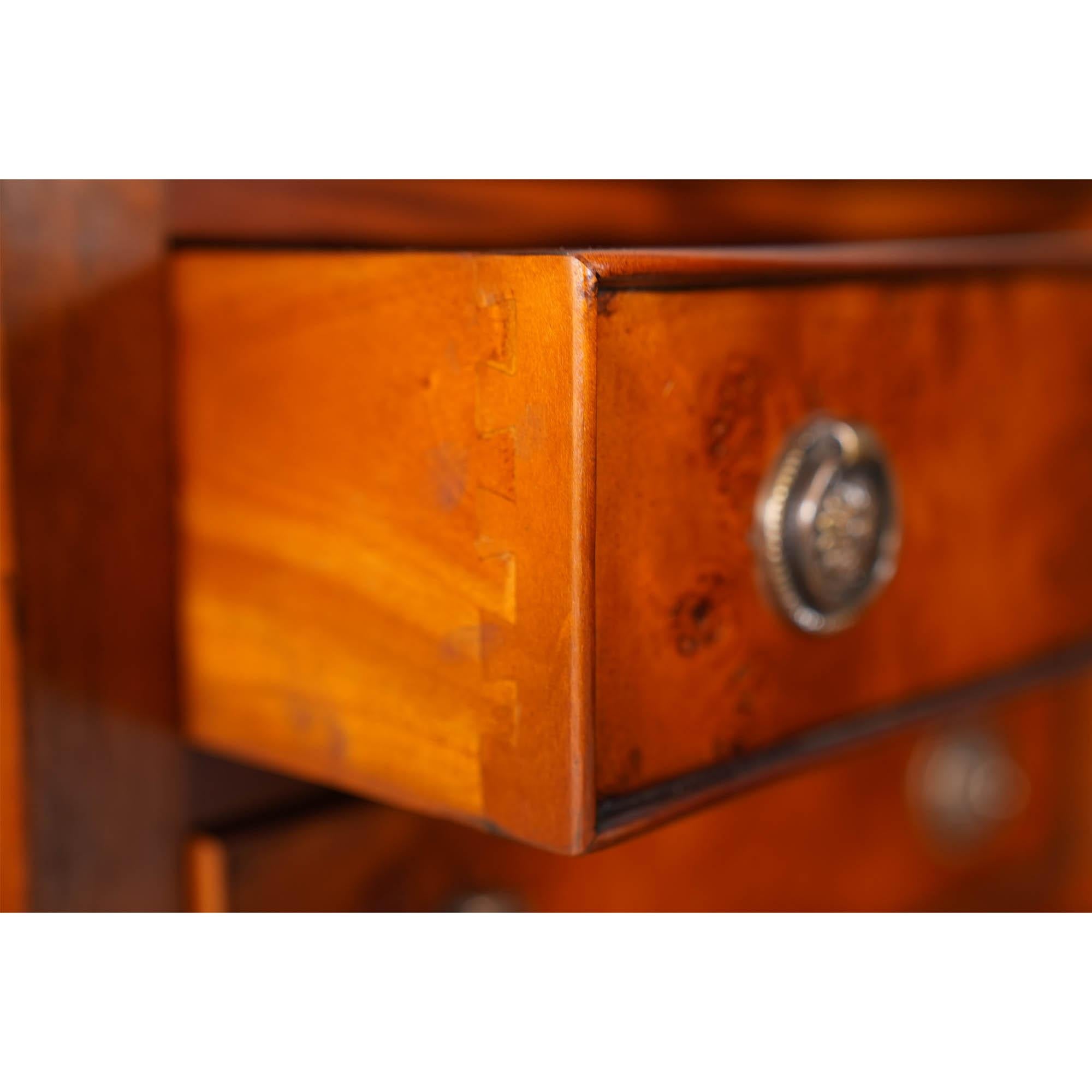 Commode à incrustation en vente 2