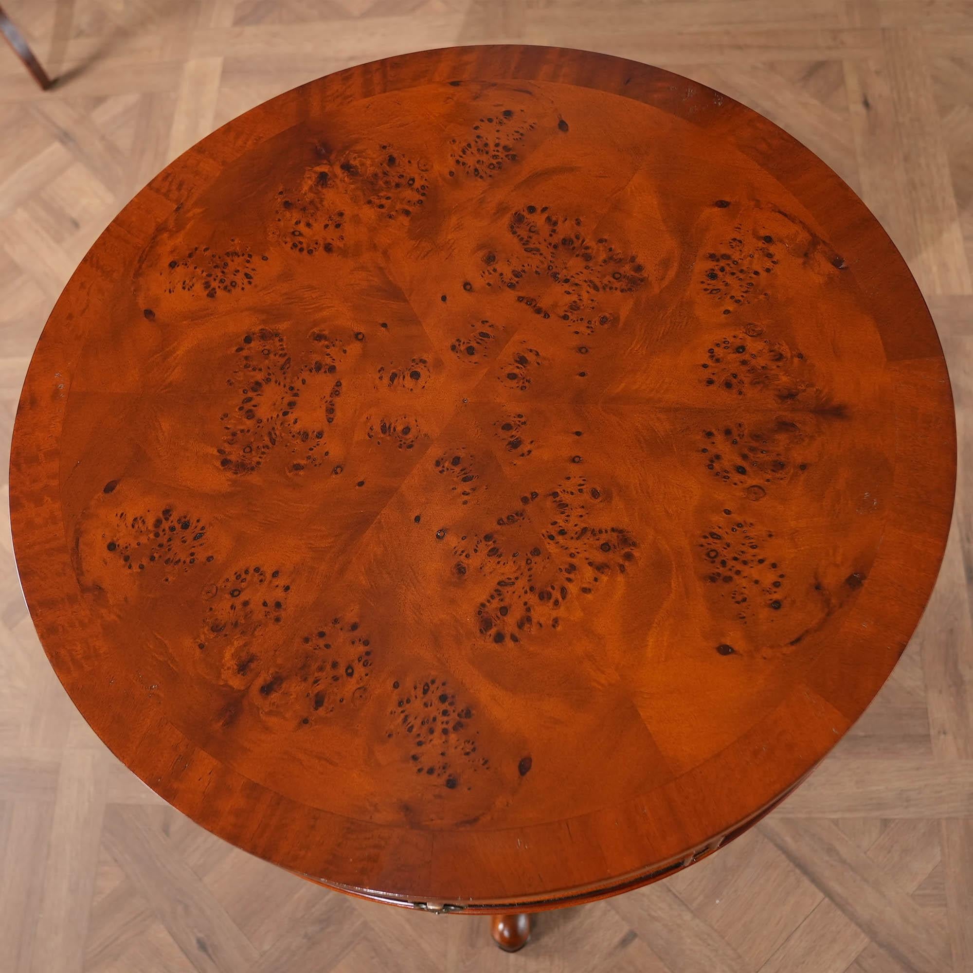 Burled Drum Table In New Condition For Sale In Annville, PA