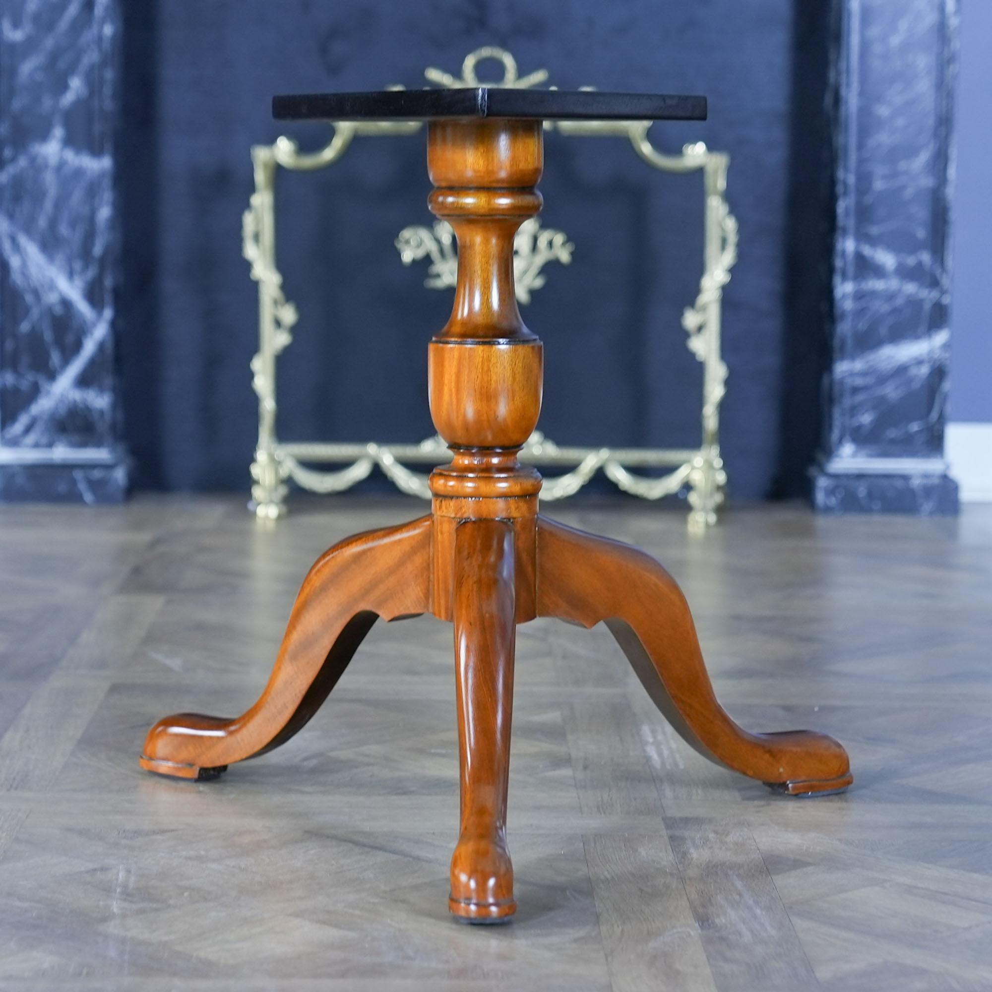 Mesa de tambor burilado Caoba en venta