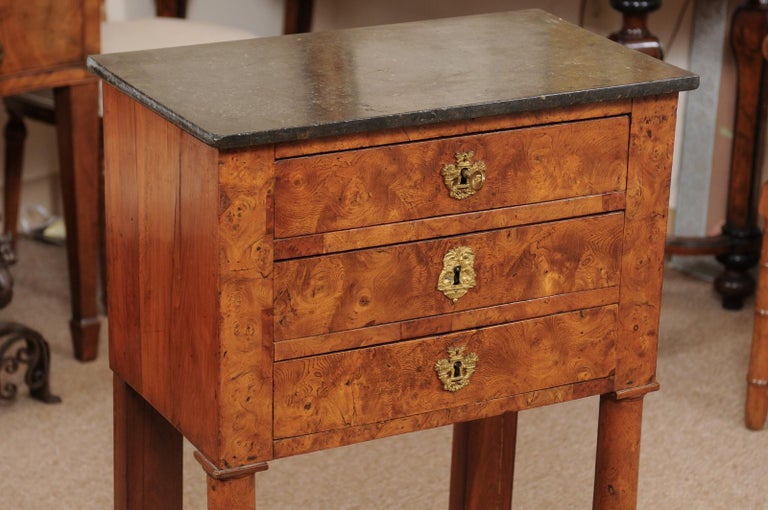 Burled Elm Empire Bedside Commode, Early 19th Century In Good Condition For Sale In Atlanta, GA