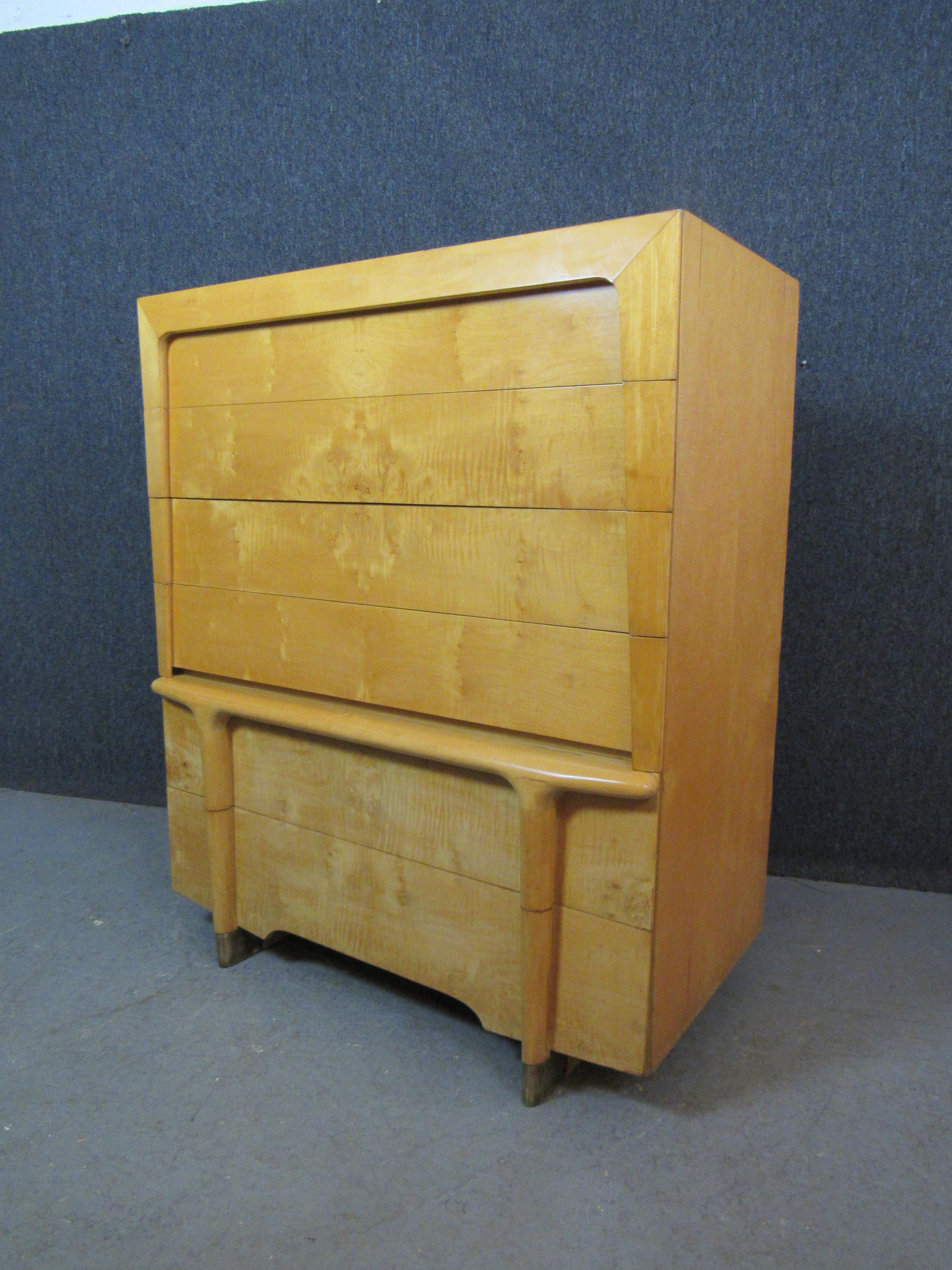 Mid-Century Modern Burled Maple and Brass HiBoy Dresser after Heywood Wakefield For Sale