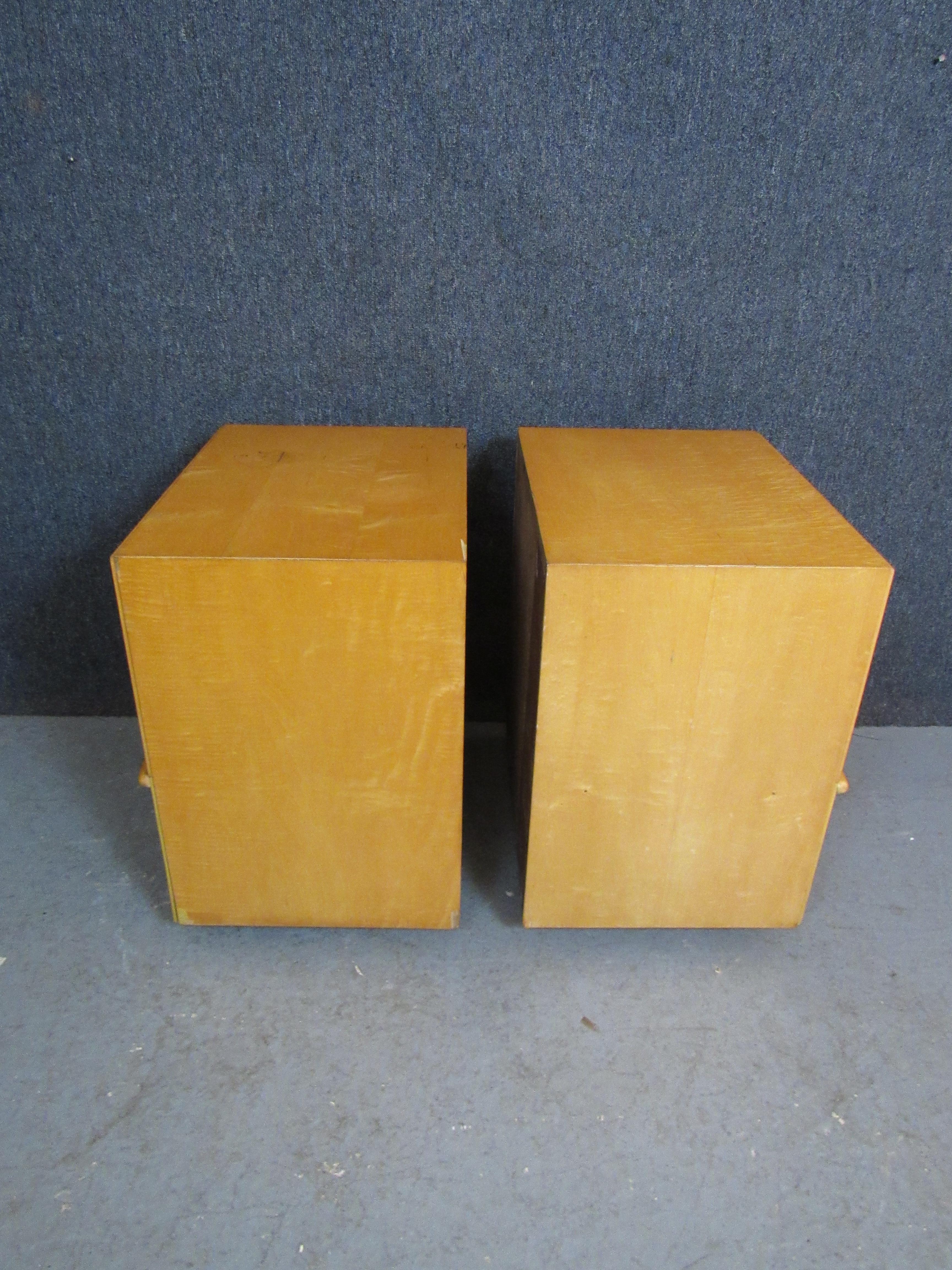Burled Maple and Brass Nightstands after Heywood Wakefield For Sale 1