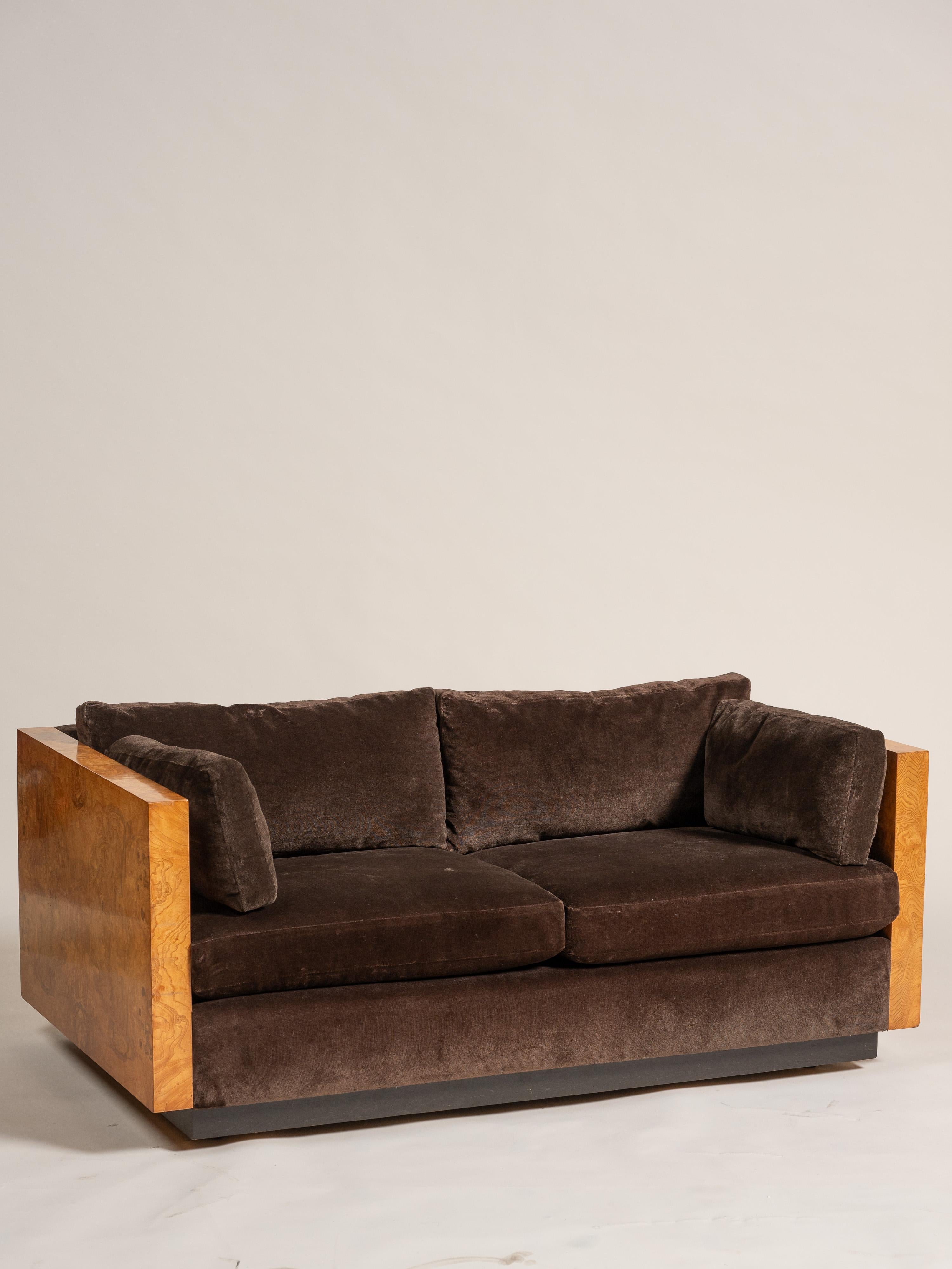 Mid-Century Modern Causeuse en olivier taillé par Milo Baughman pour Thayer Coggin, États-Unis