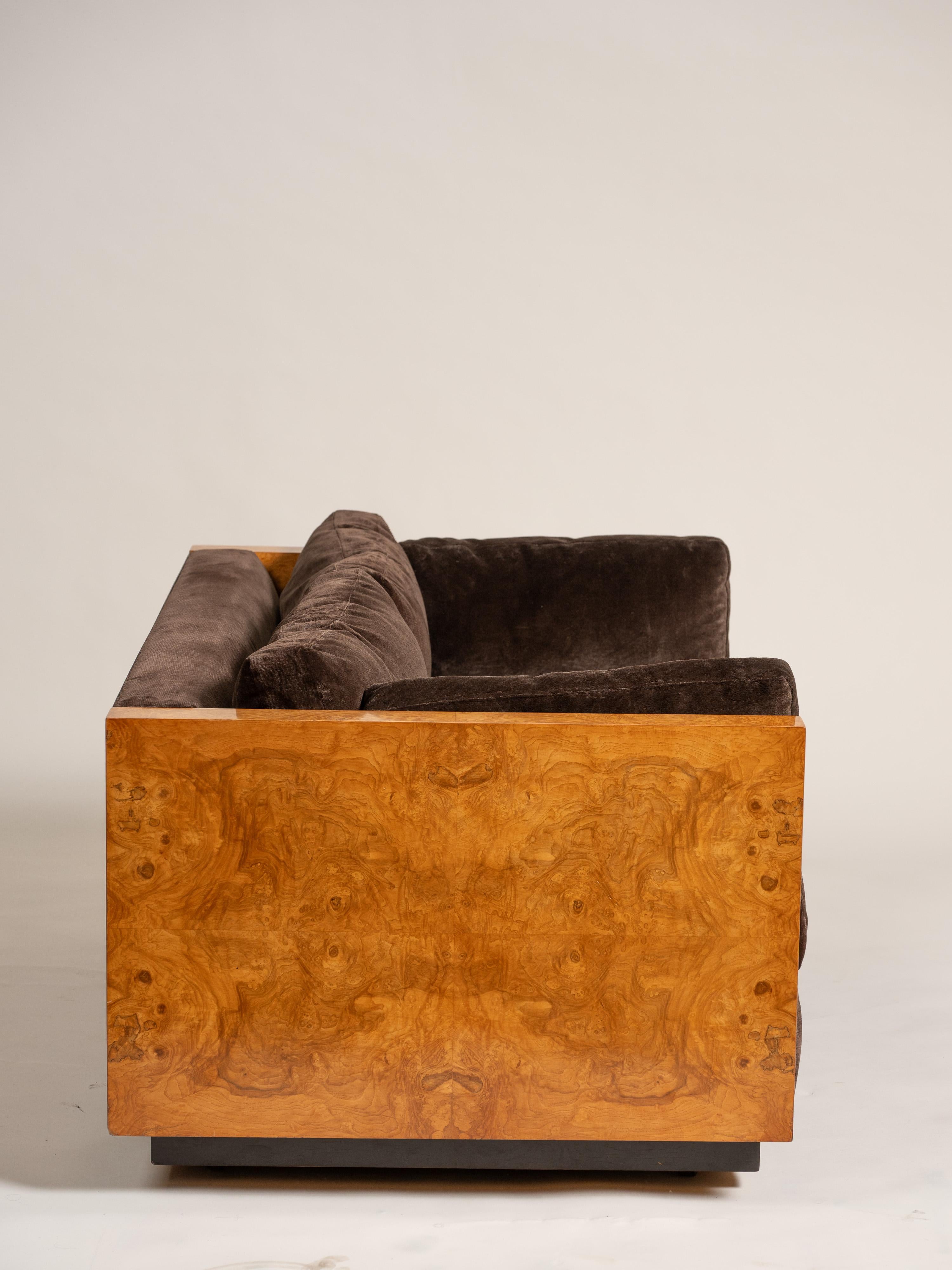 Tissu d'ameublement Causeuse en olivier taillé par Milo Baughman pour Thayer Coggin, États-Unis