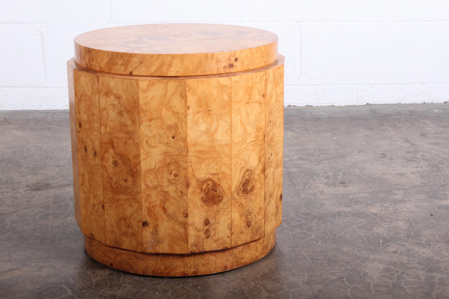 Burled Olive Pedestal Table by Edward Wormley for Dunbar 4