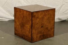 Table d'appoint cubique en bois d'olivier flambé:: circa 1970