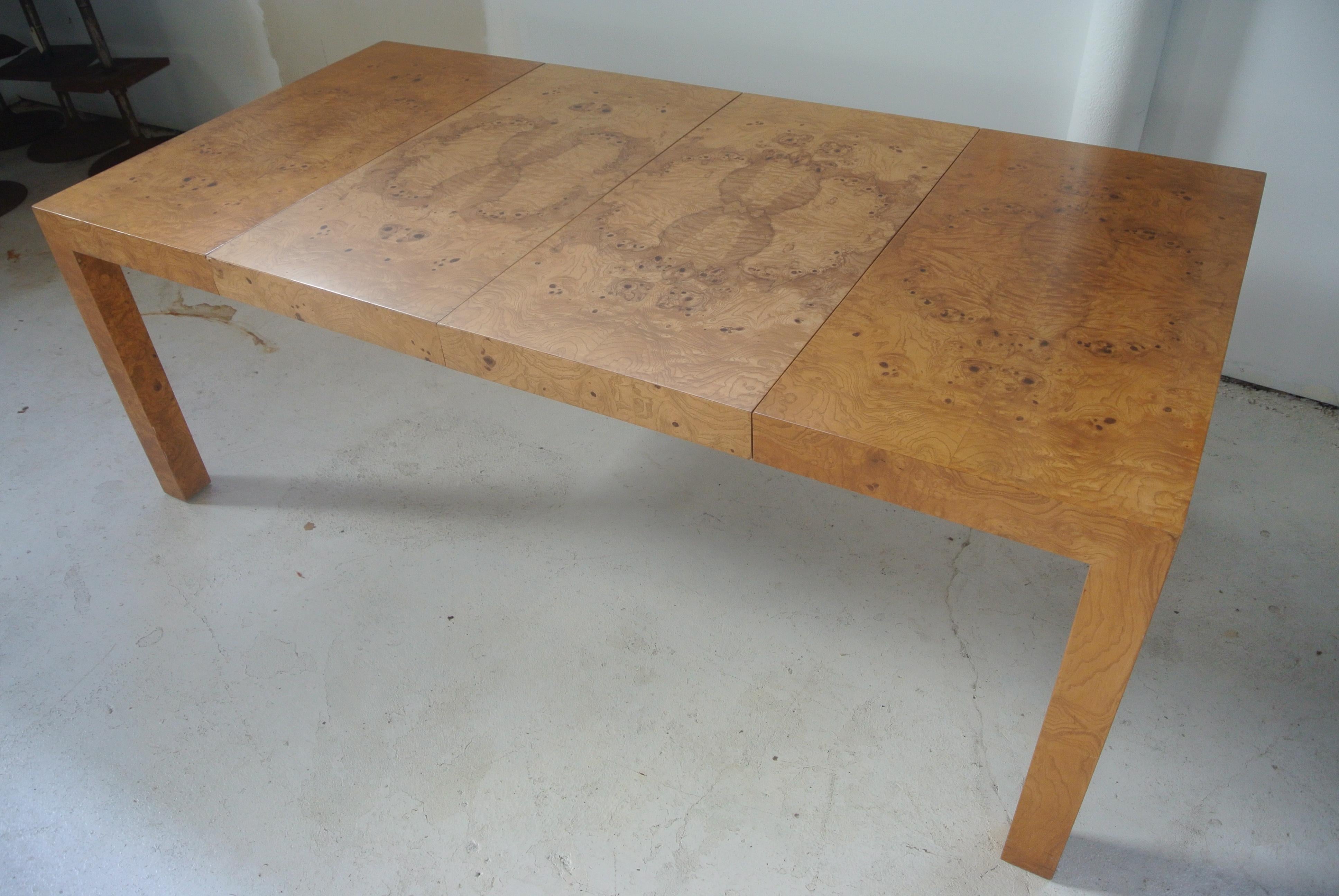 Burled Olivewood Dining Table by Milo Baughman for Directional In Good Condition For Sale In Morristown, NJ