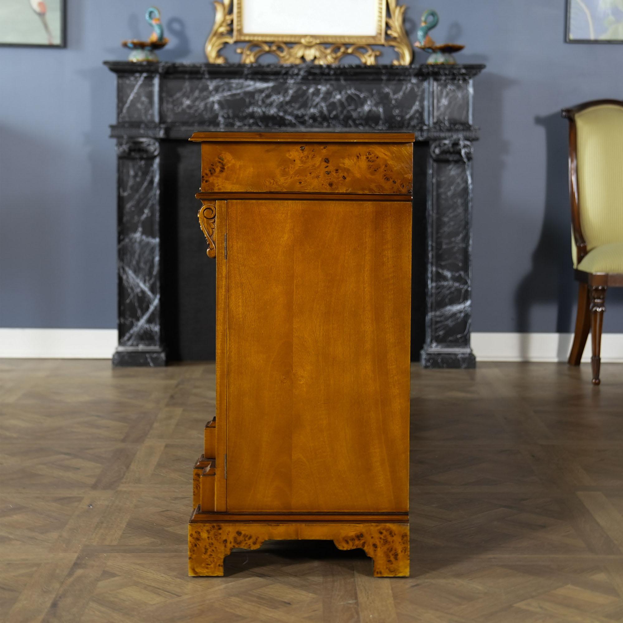 Credenza Penhurst burled in vendita 5