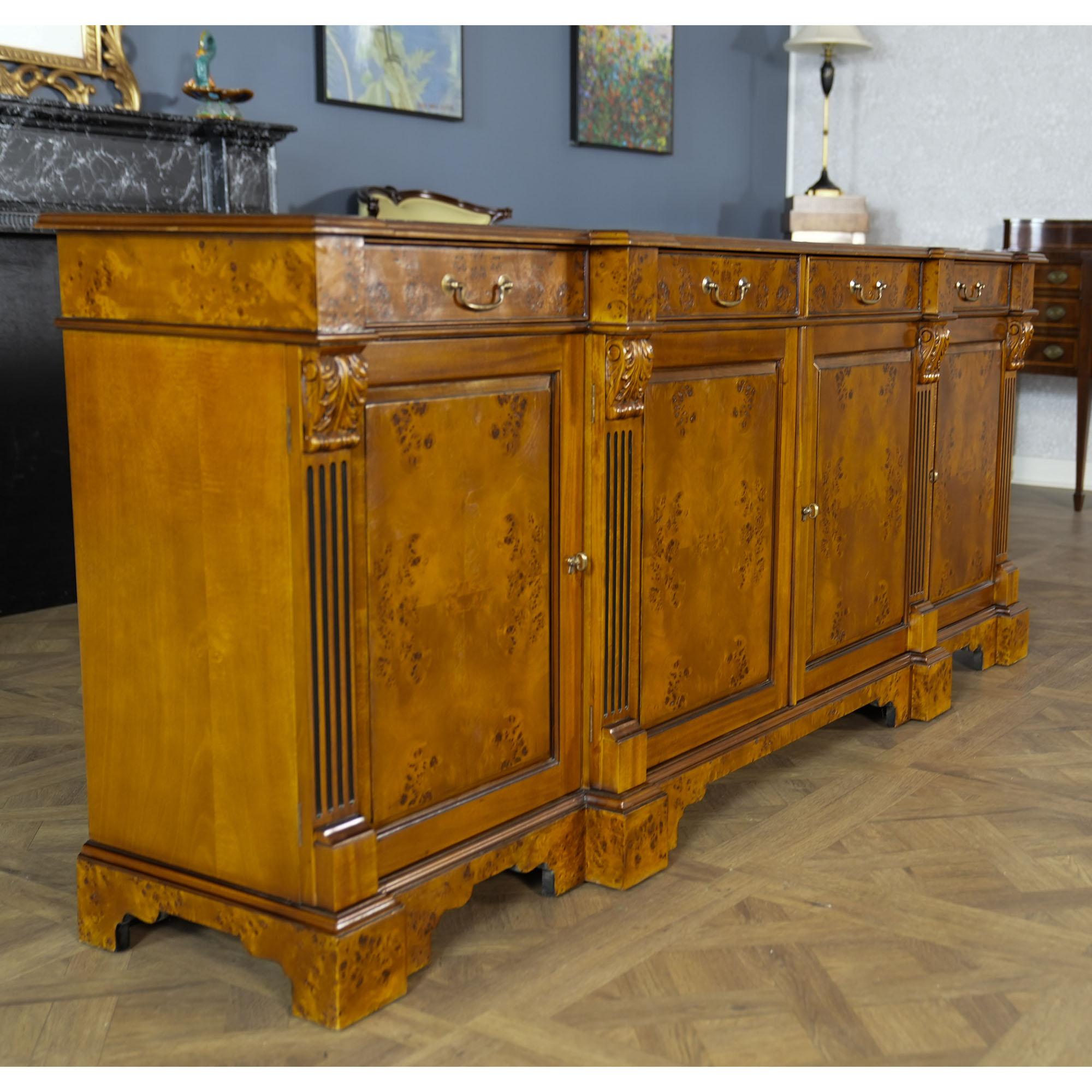 Credenza Penhurst burled in vendita 1