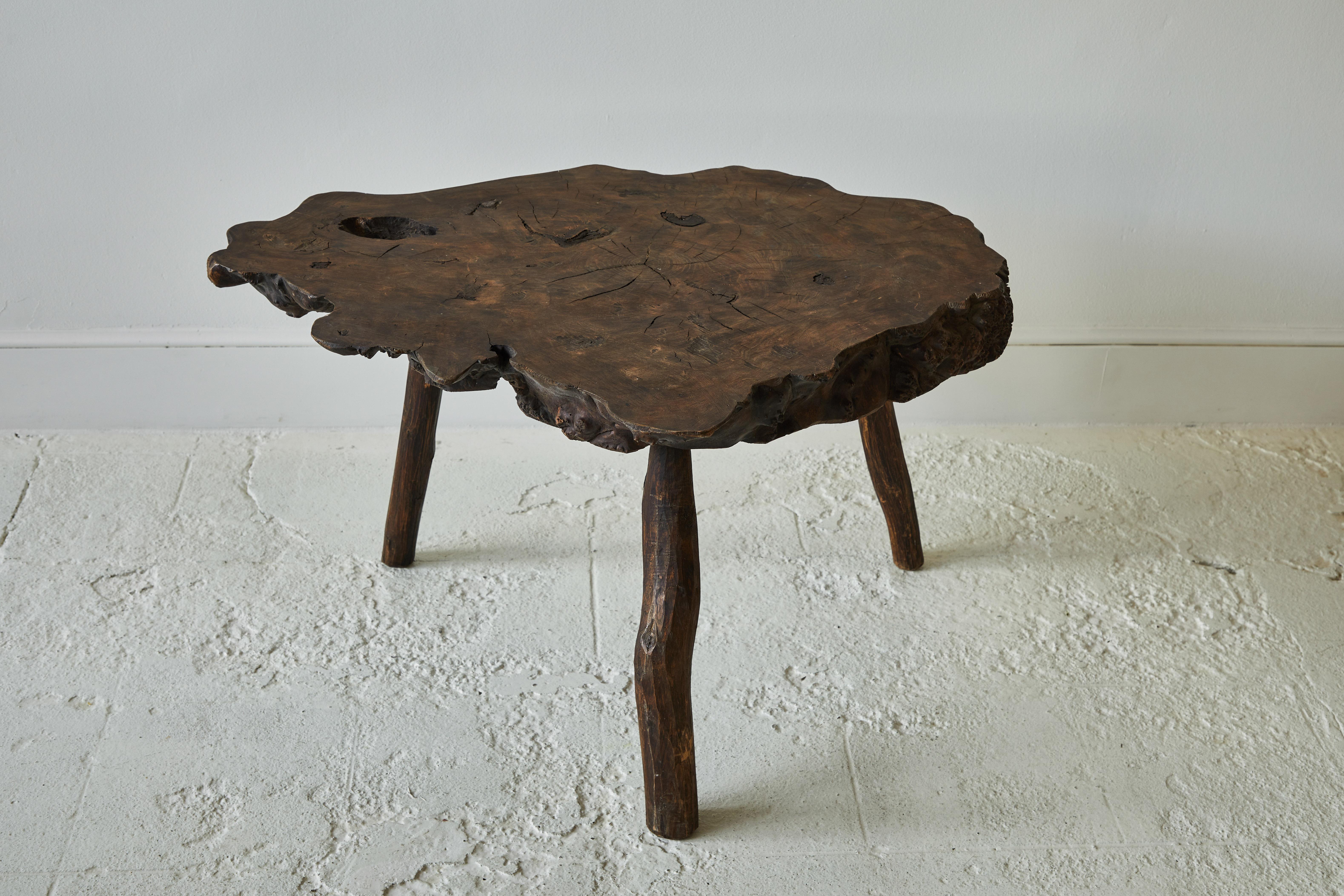Burled Three-Legged Rustic Root Table In Good Condition In Los Angeles, CA