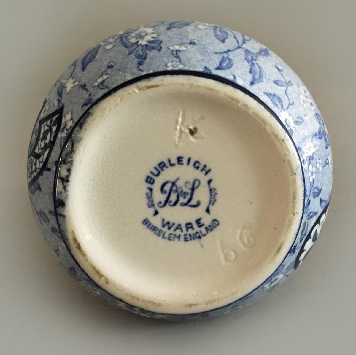 Burleigh Ware Blue and White Vase In Good Condition For Sale In Sheffield, MA