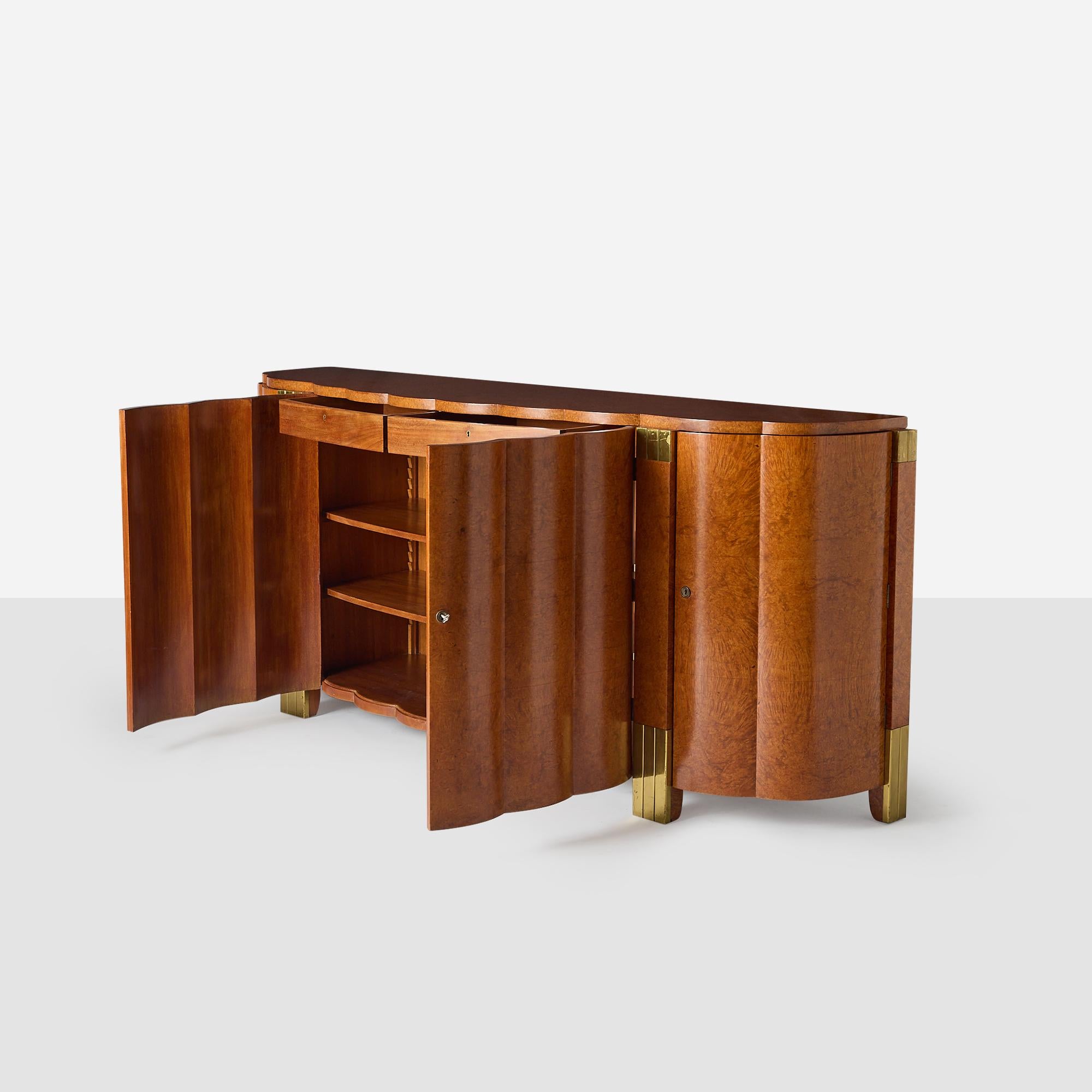 Sideboard aus Wurzelholz und Messing von Roger Bal (Mitte des 20. Jahrhunderts) im Angebot
