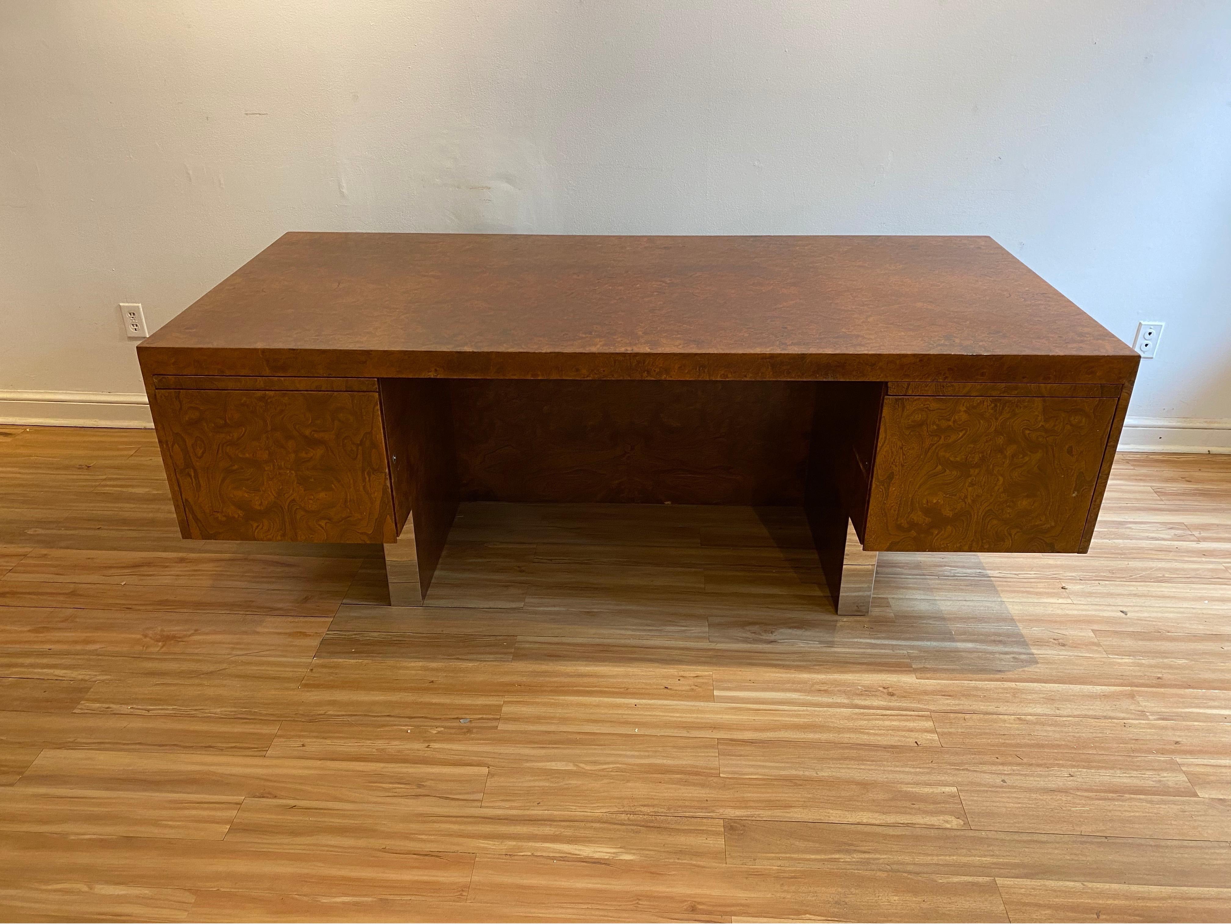 American Burl Wood and Polished Steel Desk by Leon Rosen for Pace Collection, circa 1970