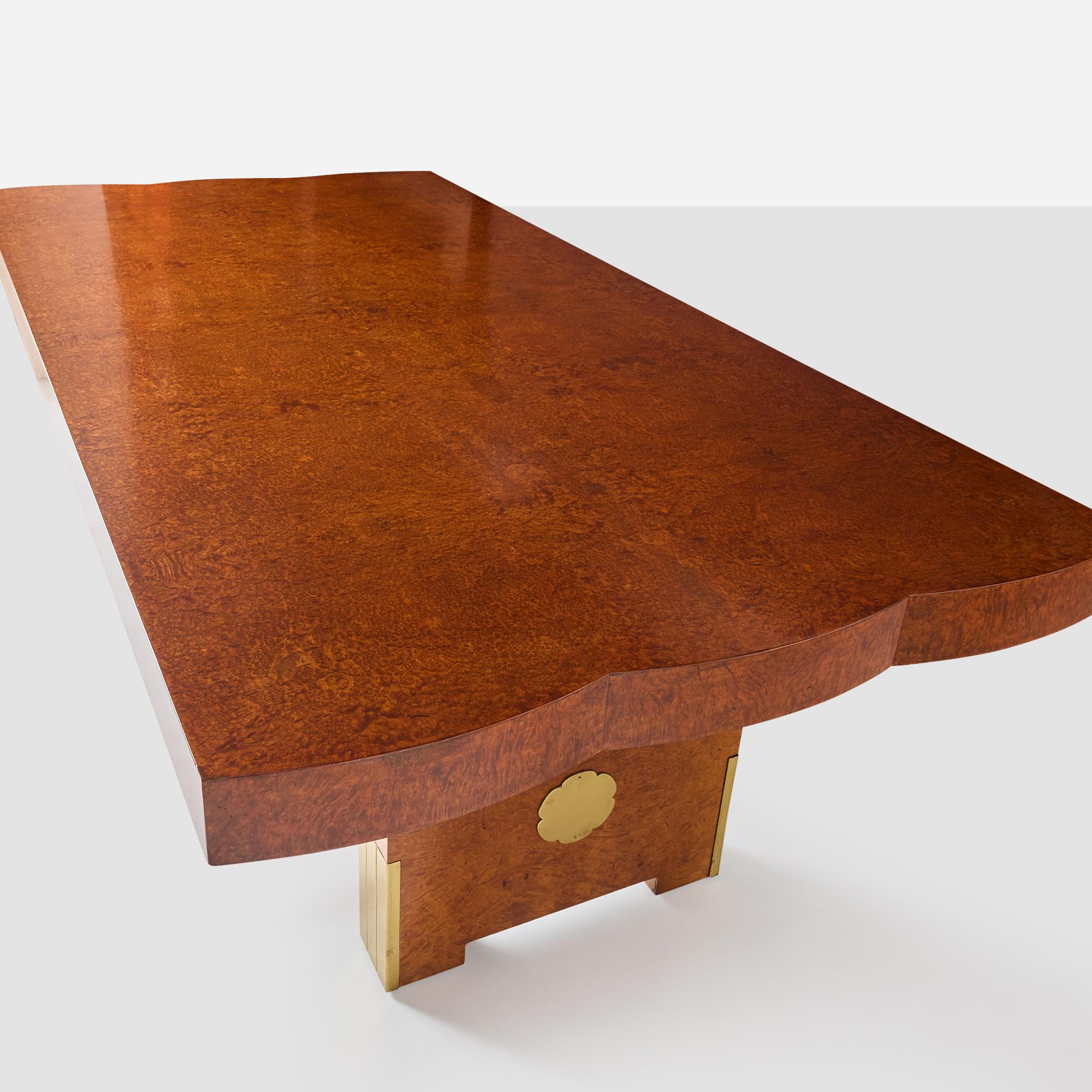 Table de salle à manger en bois et laiton par Roger Bal Bon état - En vente à San Francisco, CA