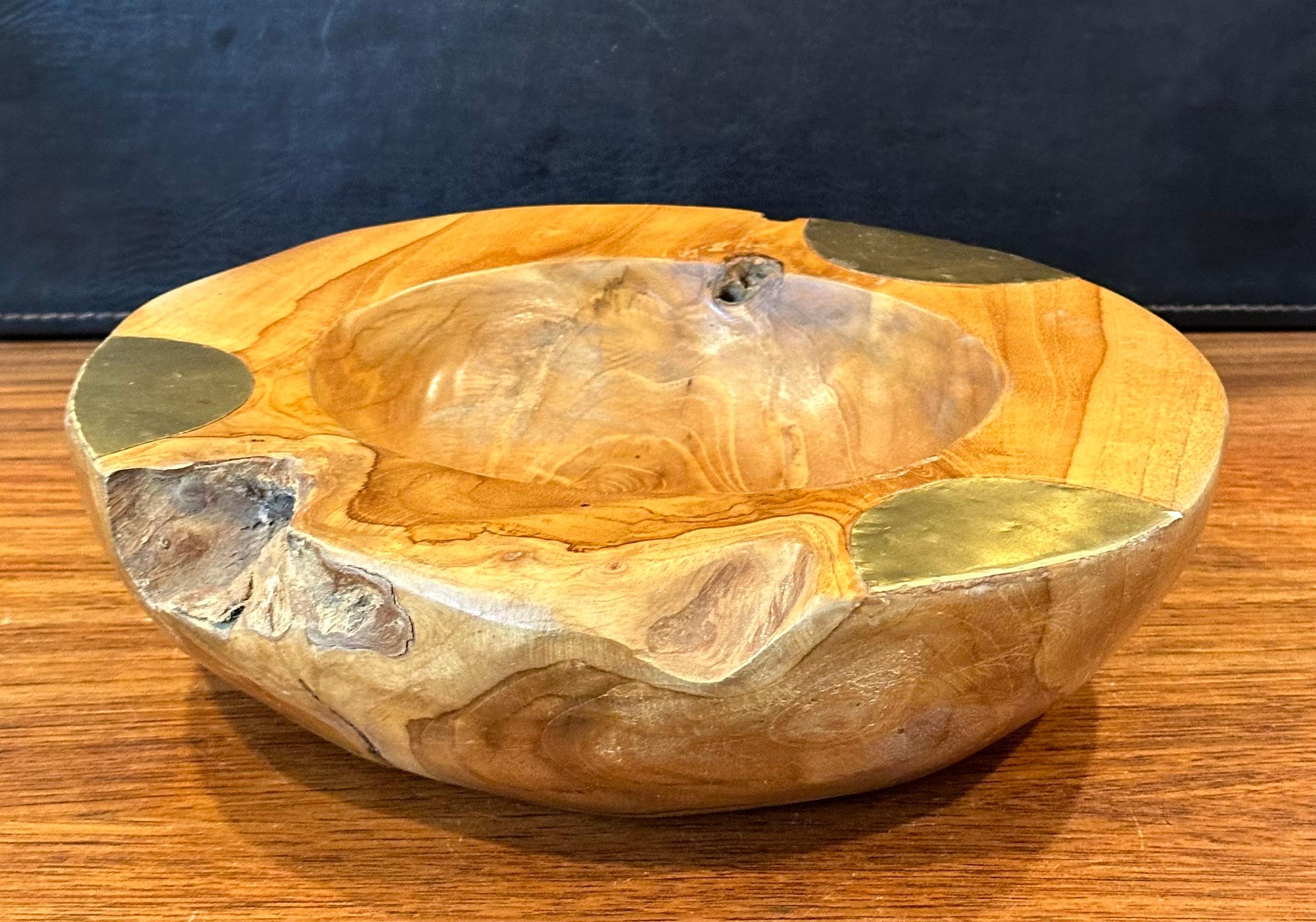 Burlwood Centerpiece Bowl with Brass Accents In Good Condition For Sale In San Diego, CA