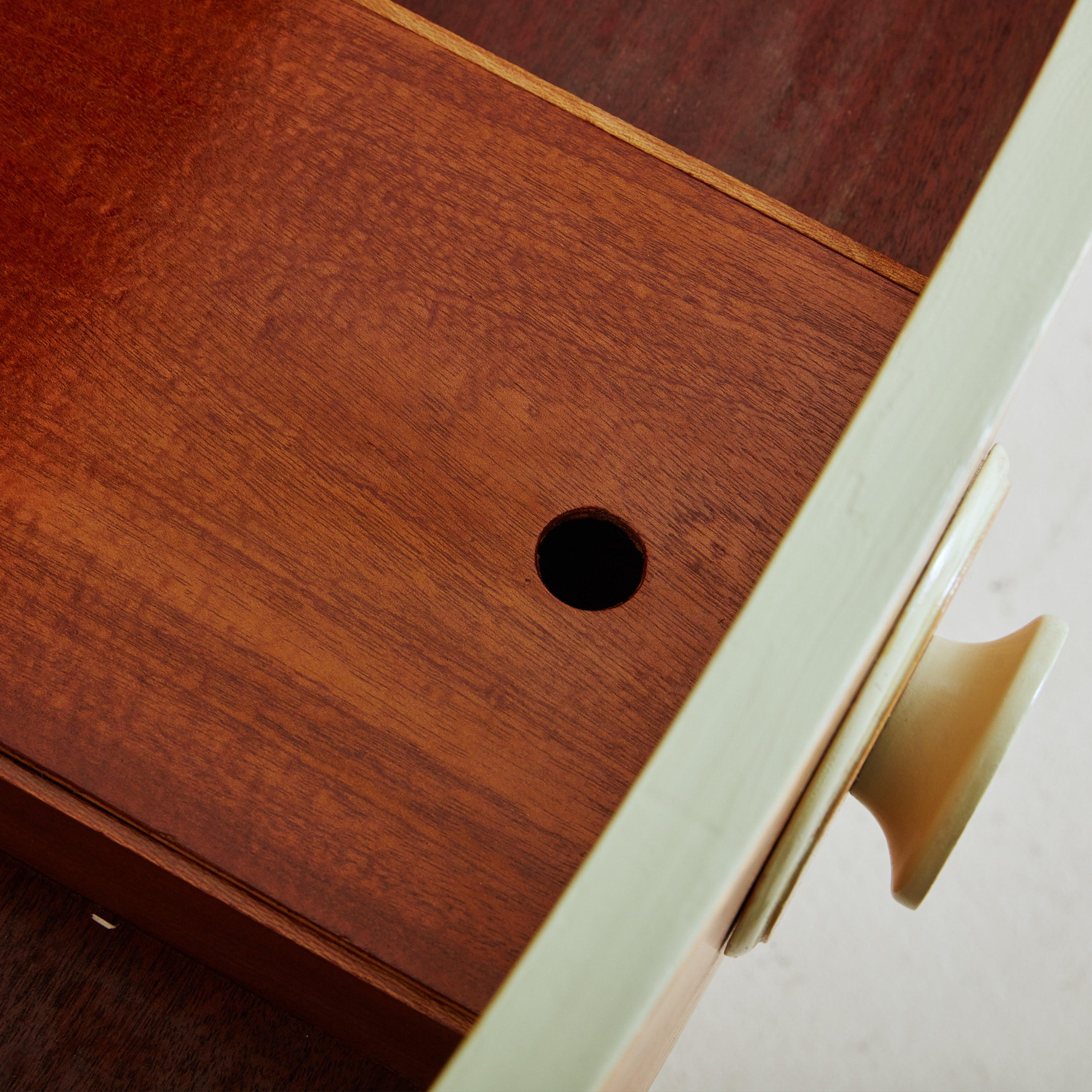 Burlwood Chest of Drawers in the Style of Osvaldo Borsani, Italy 1970s In Excellent Condition For Sale In Chicago, IL