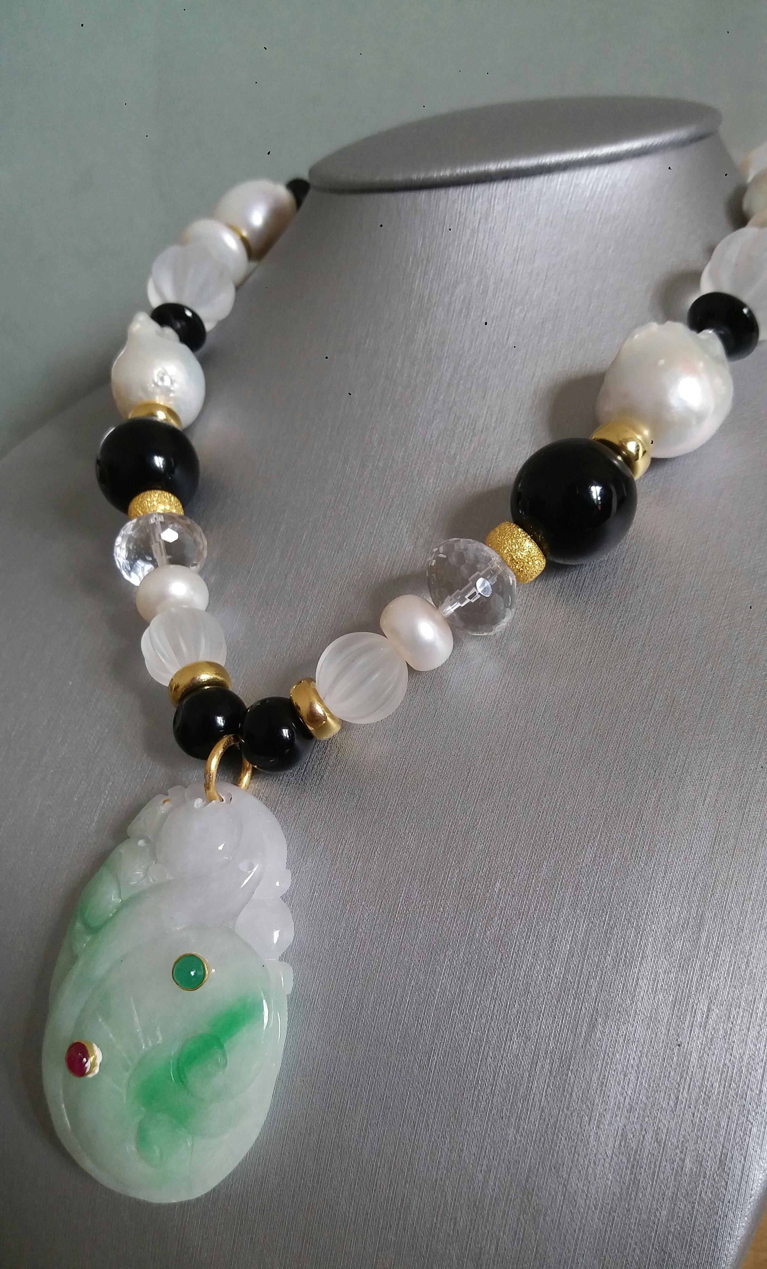 Burma Jade Pendant Baroque Pearls Quartz Black Onyx Ruby Emerald Gold Necklaces In Good Condition For Sale In Bangkok, TH