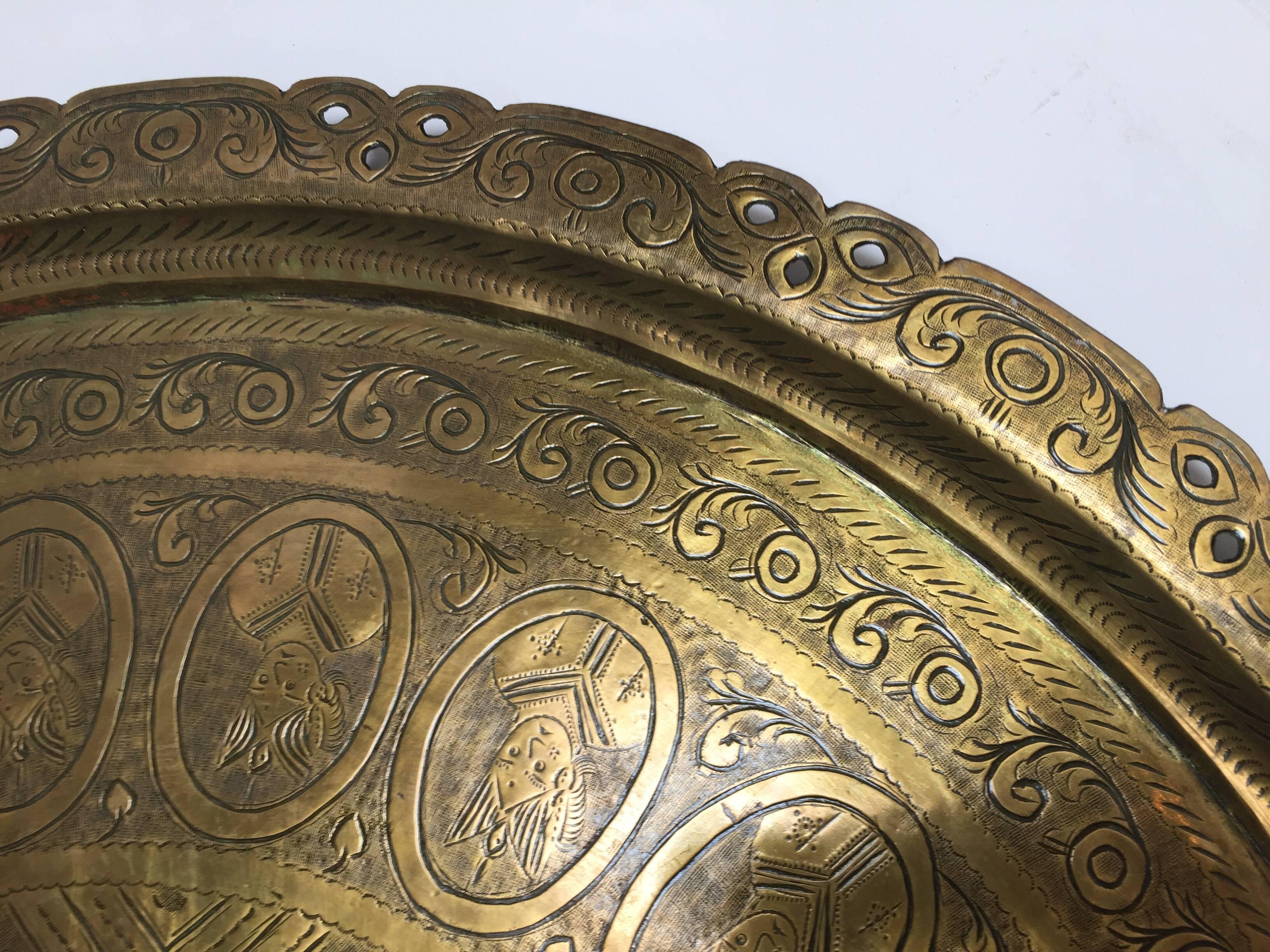 Burma Large Round Brass Tray with Royal Court Life Scene In Good Condition In North Hollywood, CA