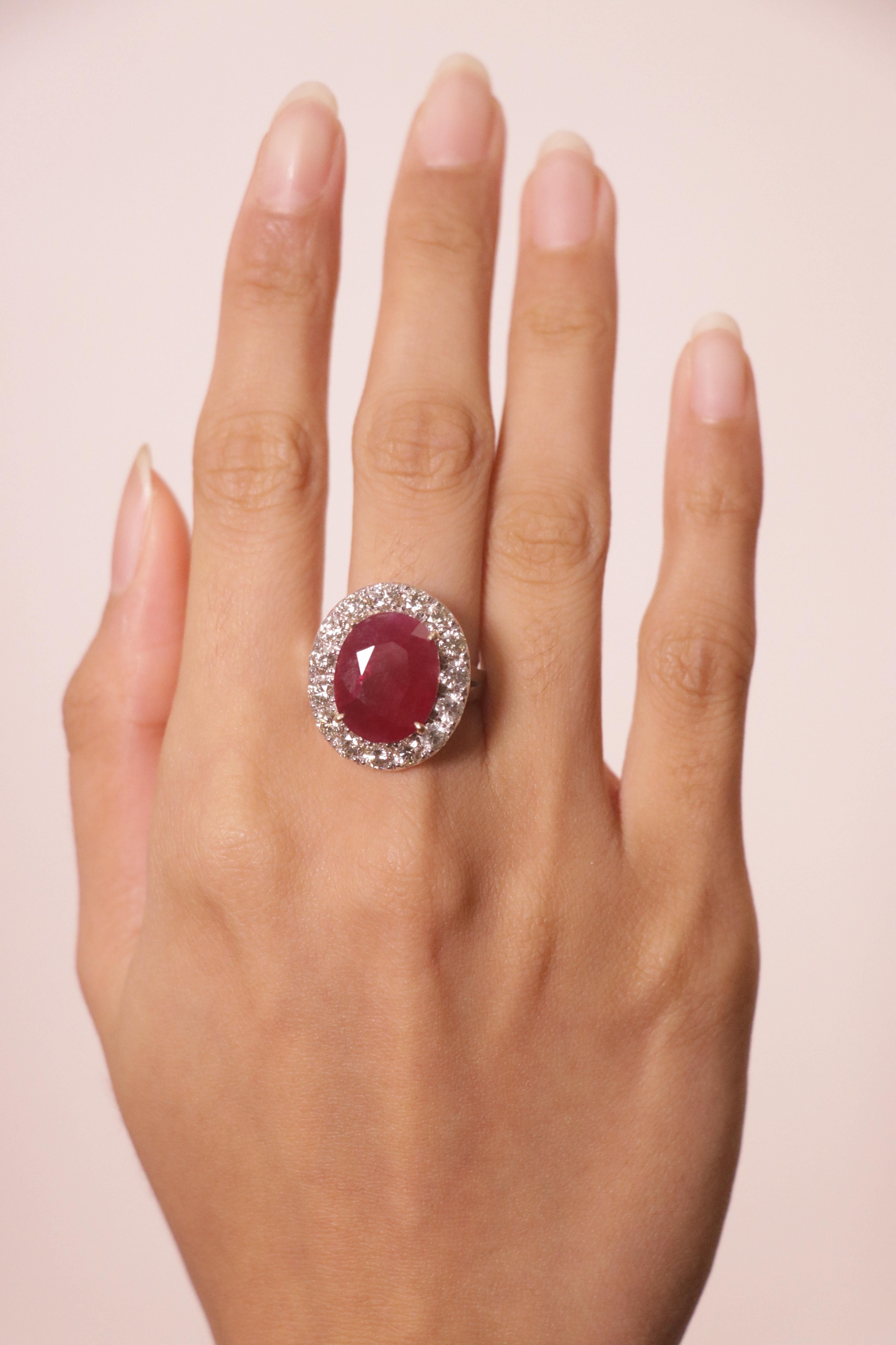 Burma (Myanmar) Ruby Cts 8.45 and Diamond Engagement Ring with GRS Certificate For Sale 7