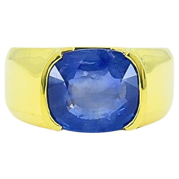 Burma Natural Sapphire 18K Gold Ring GIA Report In Excellent Condition For Sale In Beverly Hills, CA