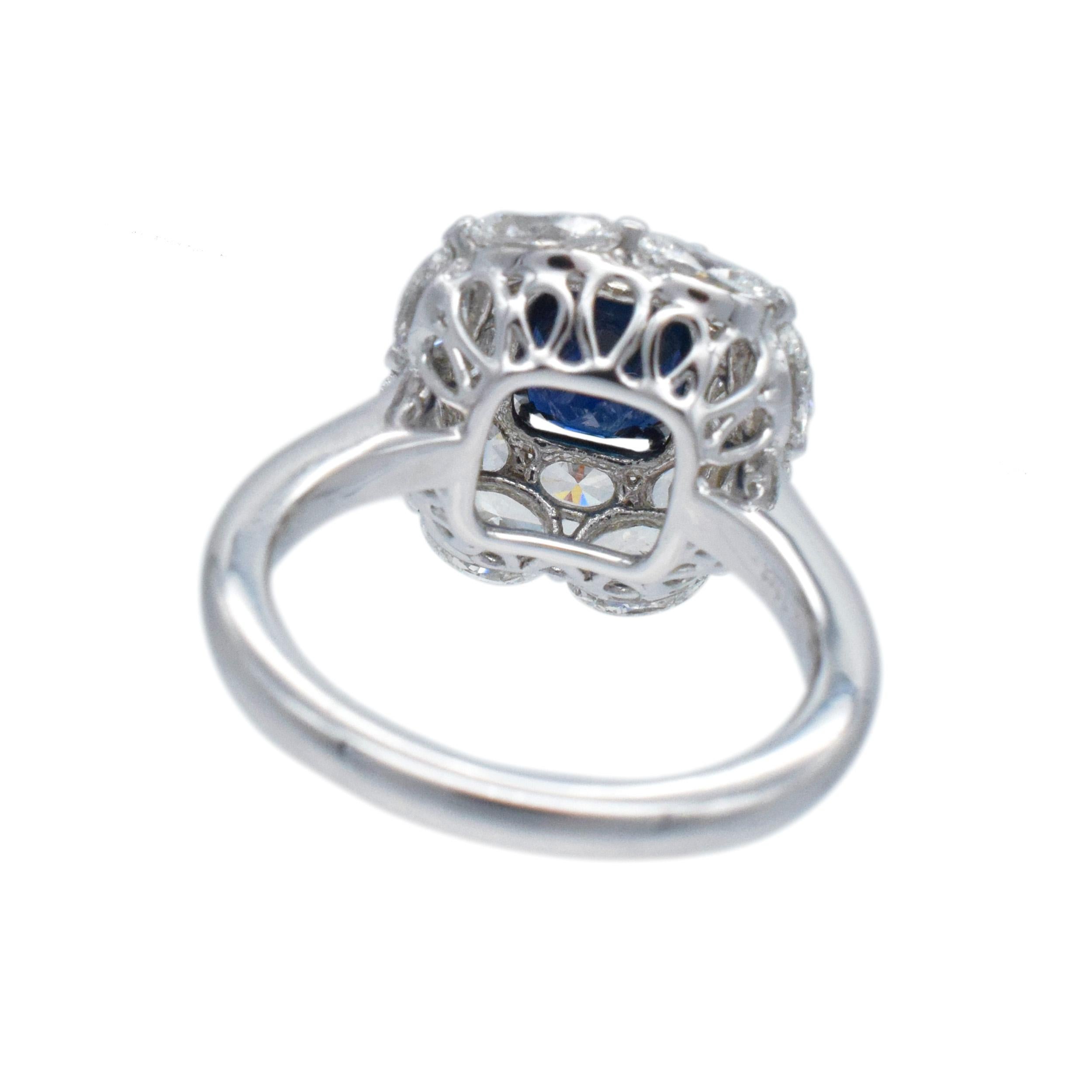 Burma No Heat  AGL zertifizierter Saphir & Diamant Ring im Zustand „Hervorragend“ im Angebot in New York, NY