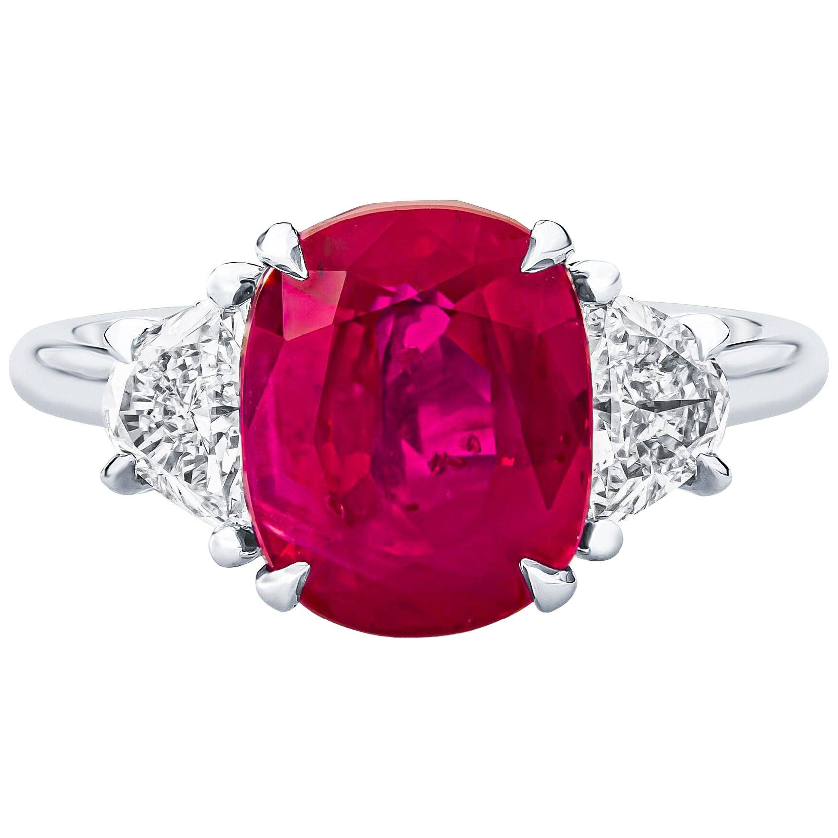 Burma ‘No Heat’ Ruby 5.53 Carat and Diamond Cocktail Ring Gubelin Certified For Sale