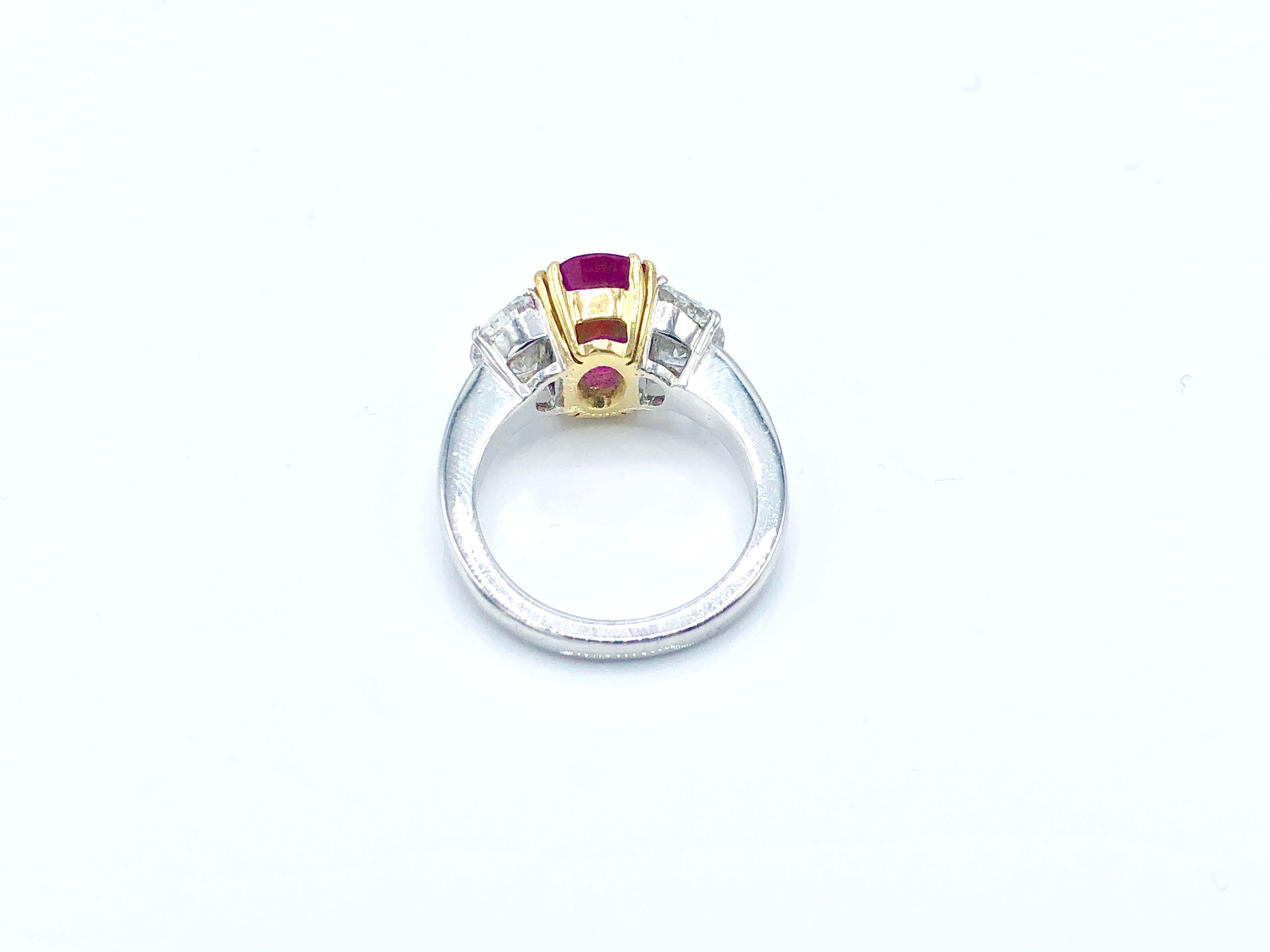 18 Karat White Gold Burma No Heat Ruby and Diamond Engagement Ring In New Condition For Sale In Principaute De Monaco, MC