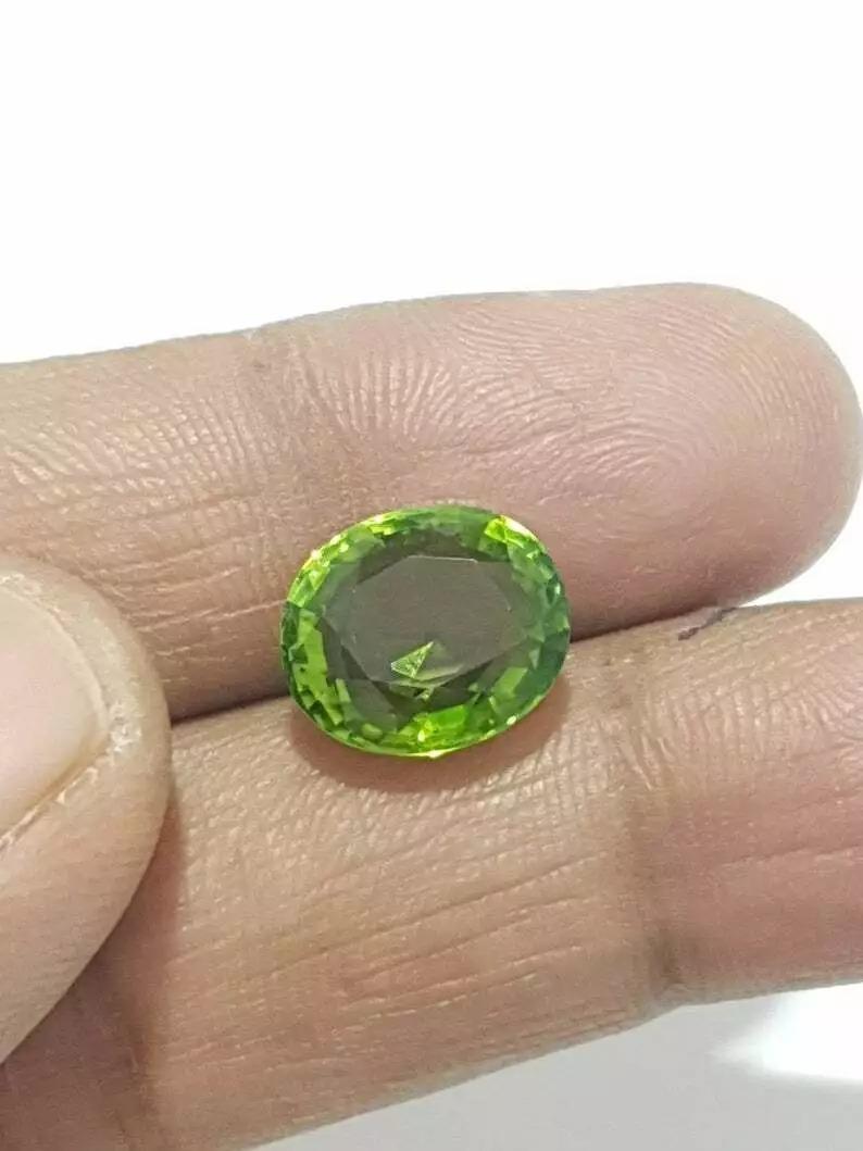 Burma Peridot 8.70Cts Peridot Cut Stone Natural Green Peridot Certified Peridot
Light weight can be worn everyday

Additional information:
Condition: New without tags: A brand-new, unused, and unworn item (including handmade items) that is not in