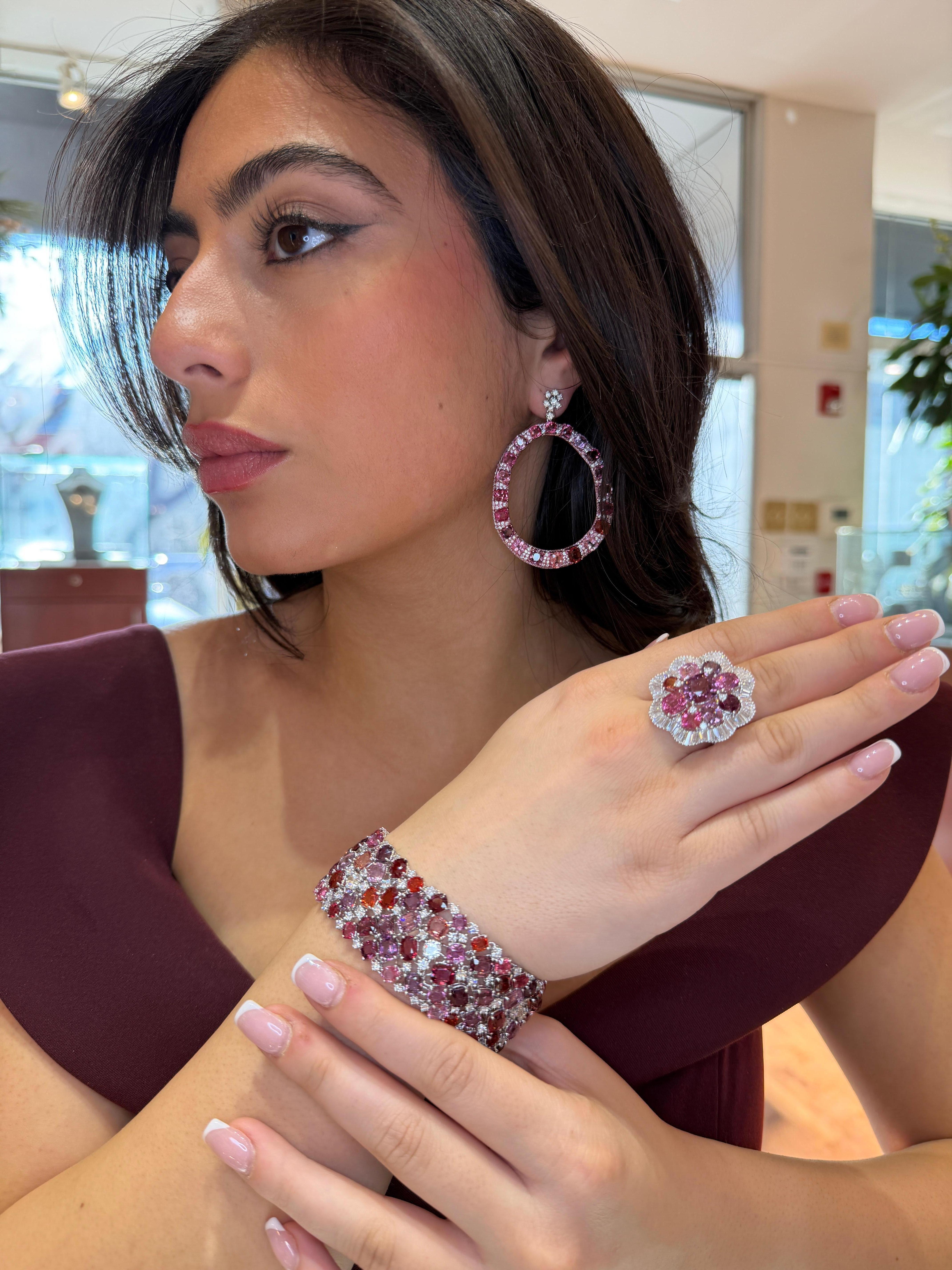 Bague de déclaration avec spinelle rose de Birmanie 10,53ct et diamant baguette en blanc 18K en vente 8