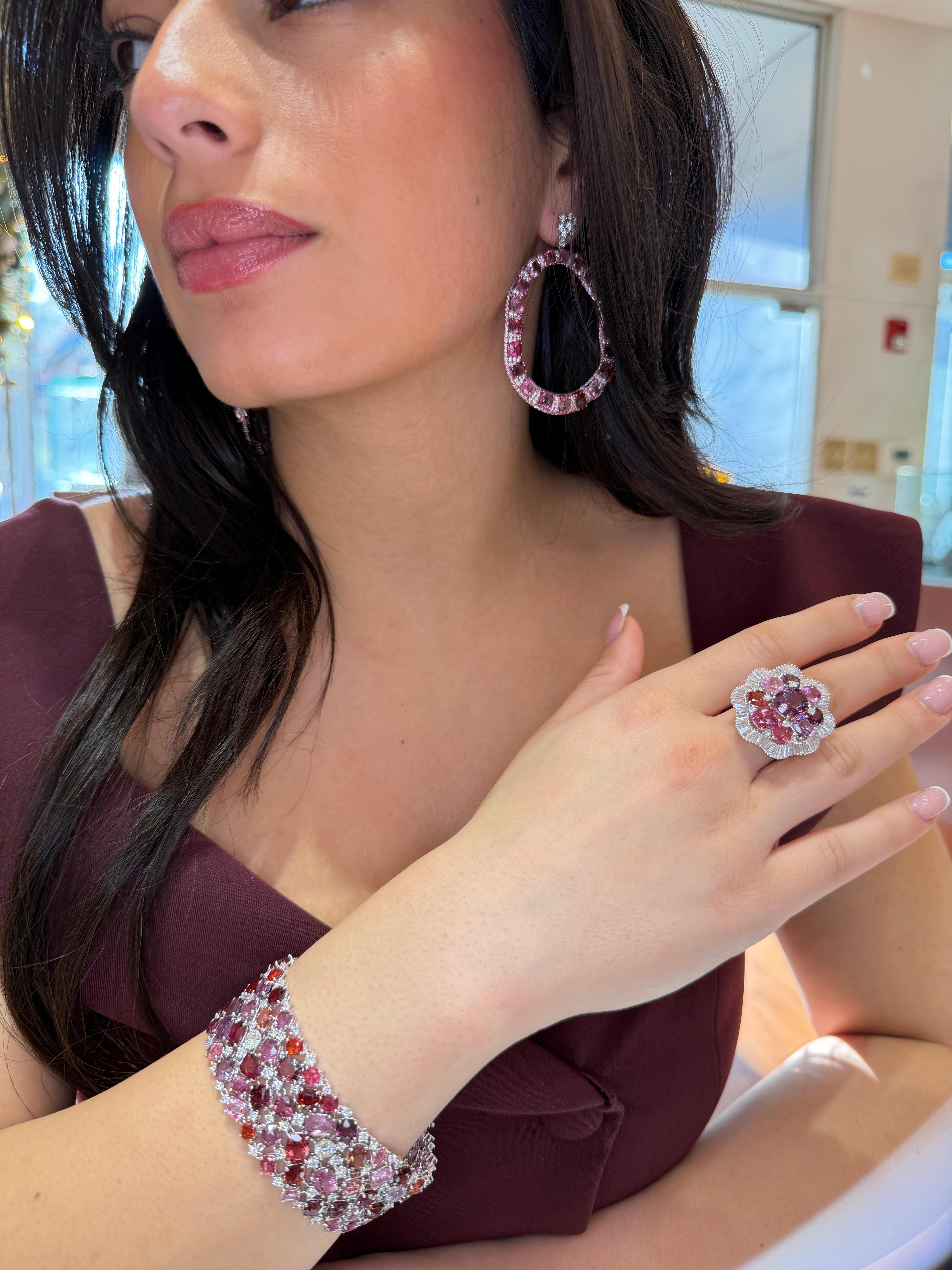 Bague de déclaration avec spinelle rose de Birmanie 10,53ct et diamant baguette en blanc 18K en vente 10