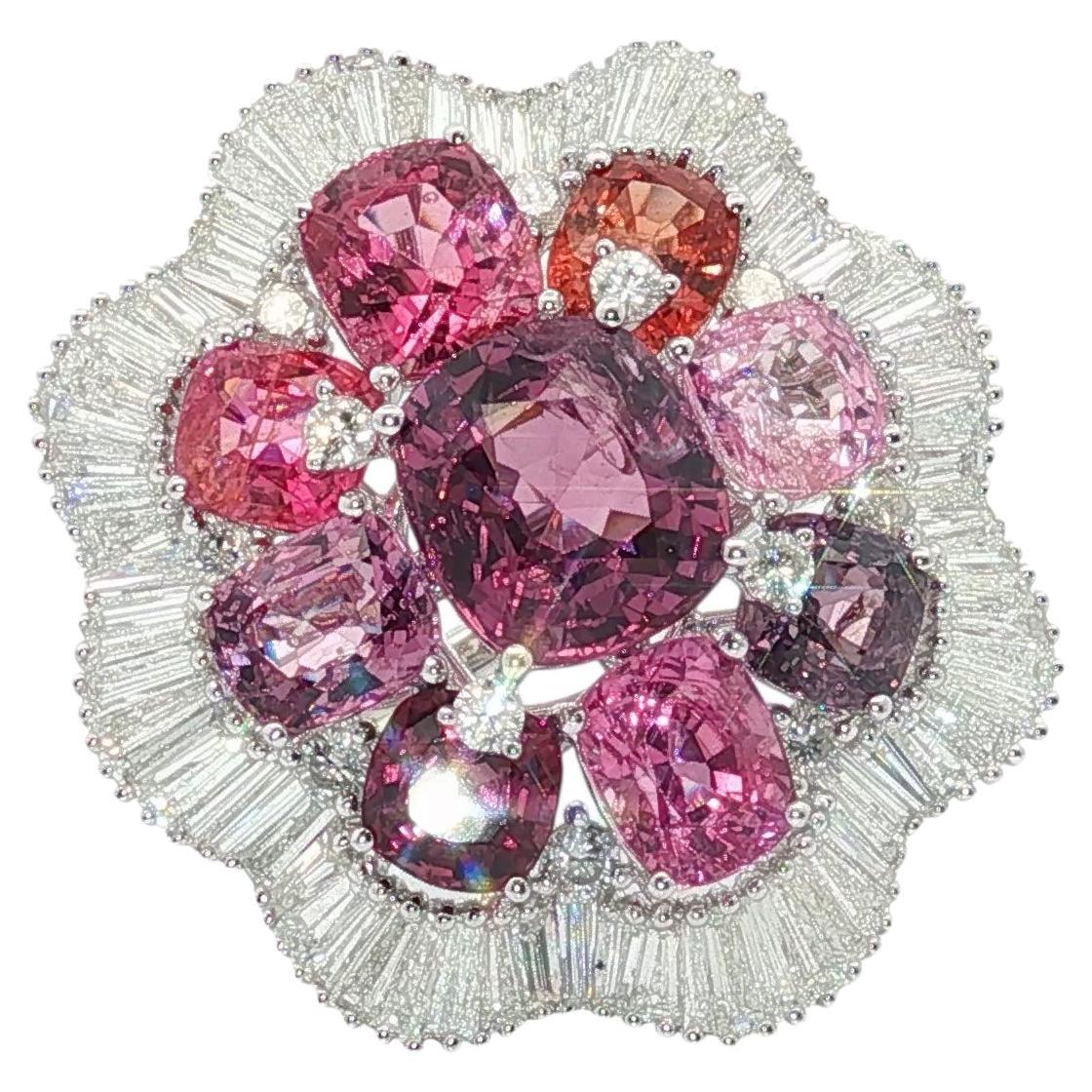 Bague de déclaration avec spinelle rose de Birmanie 10,53ct et diamant baguette en blanc 18K en vente