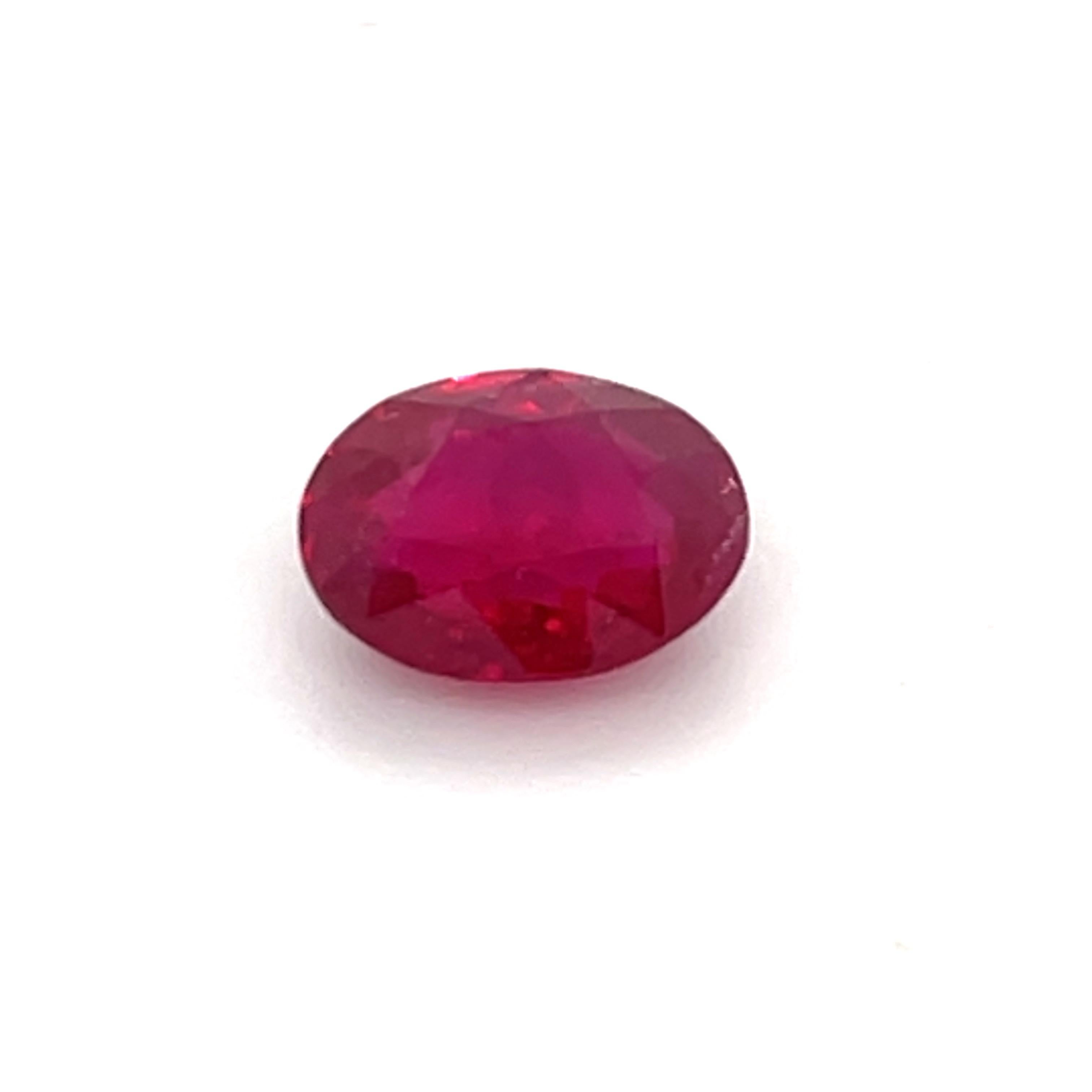 Rubino rosso di forma ovale certificato GRS e GIA del peso di 4,02 carati e delle dimensioni di 10,40 x 8,00 mm, Birmania. Riscaldato
Può essere personalizzato come anello, ciondolo o bracciale. 
Altri rubini in magazzino.
Invia un'e-mail per