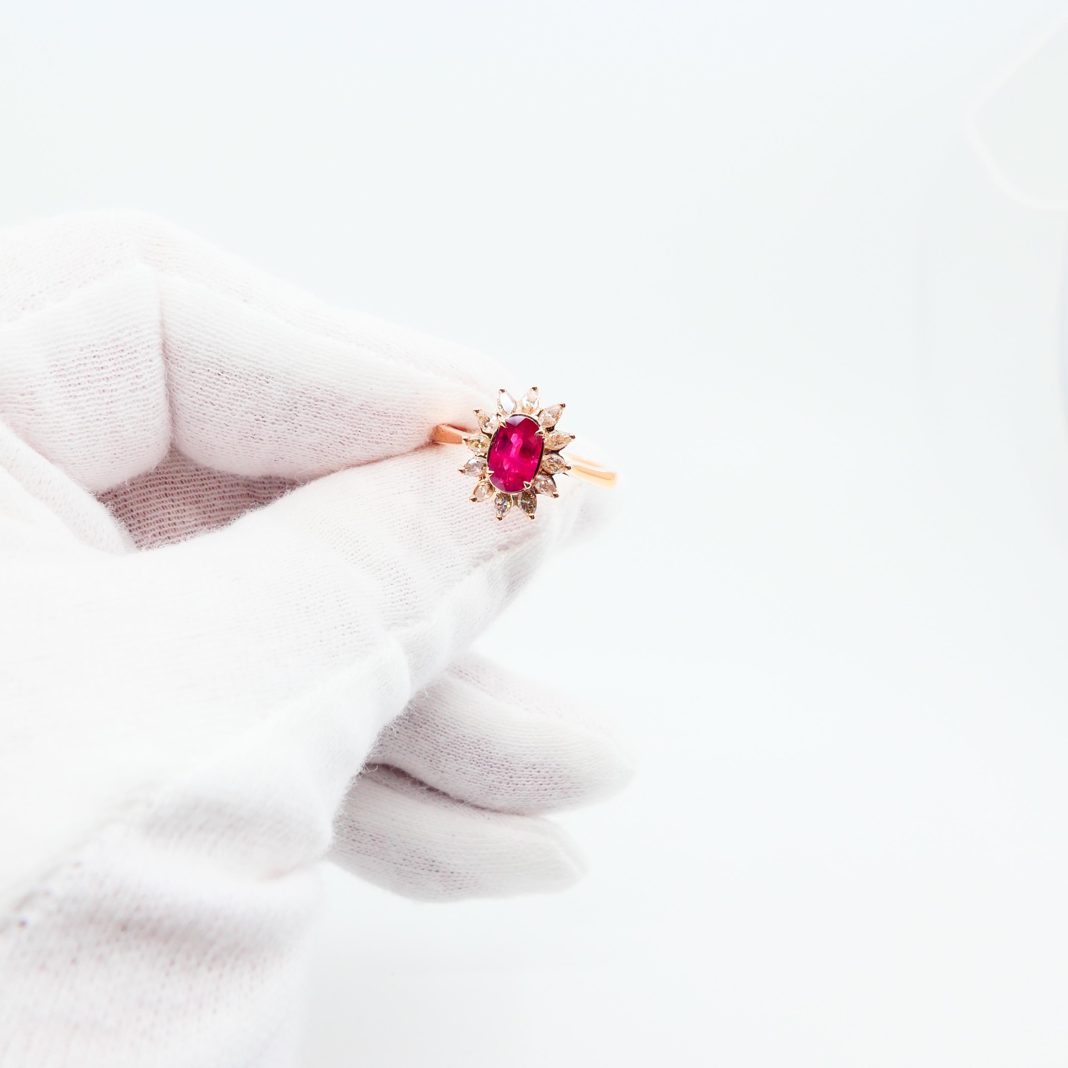 Anillo Flor de Rubí Rojo Sangre de Paloma de Birmania y Diamante Marquesa. Oro rosa de 18k. en venta 6