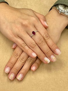 Burma Ruby 1.39 Carat and Diamond Ring, 18 Karat Gold, Heart Shaped Prongs