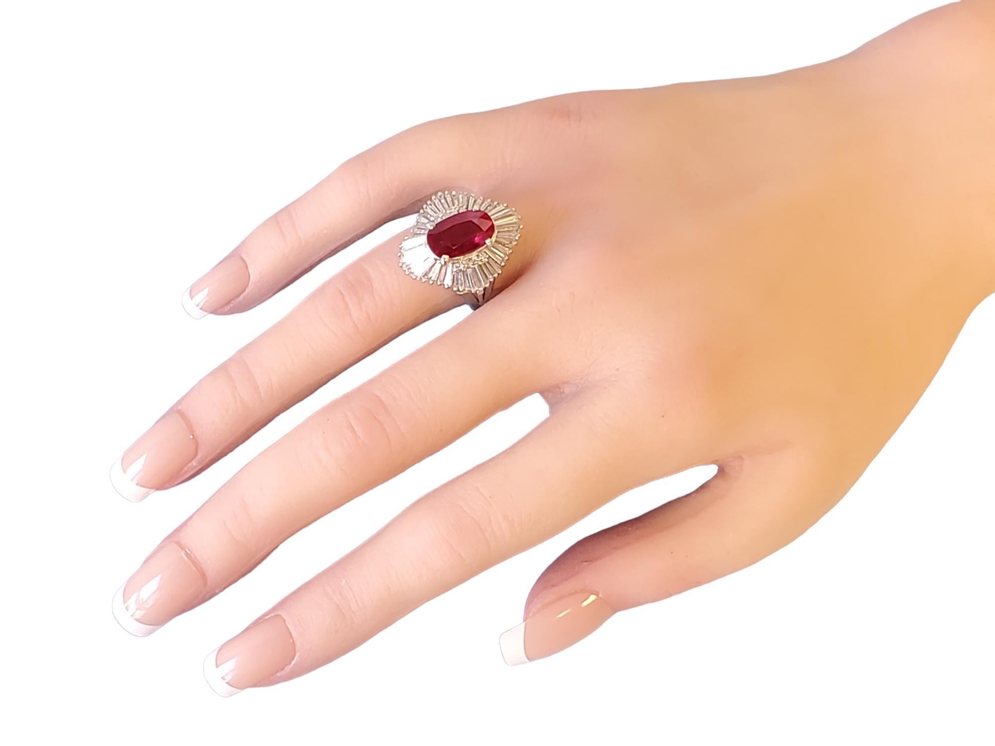 Taille ovale Rubis de Birmanie 3.19ct Oval Vivid Red Pigeons Blood Ruby GIA Platinum 1.78tcw diamond en vente